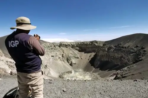Vulcanólogos del IGP tomaron imágenes térmicas del cráter del Misti, ubicado en la región Arequipa.