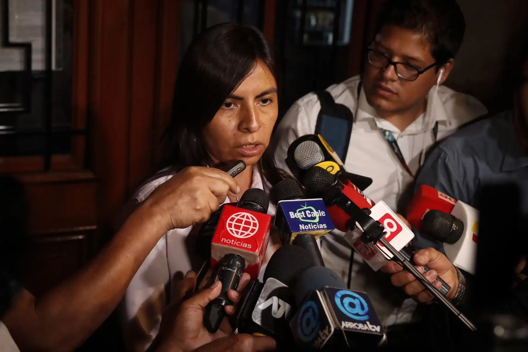 Abogada Guiliana Loza declara a la prensa. Foto: ANDINA/Renato Pajuelo