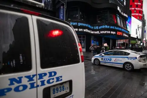 El Times Square luce con una cantidad inusual de policías y militares. AFP