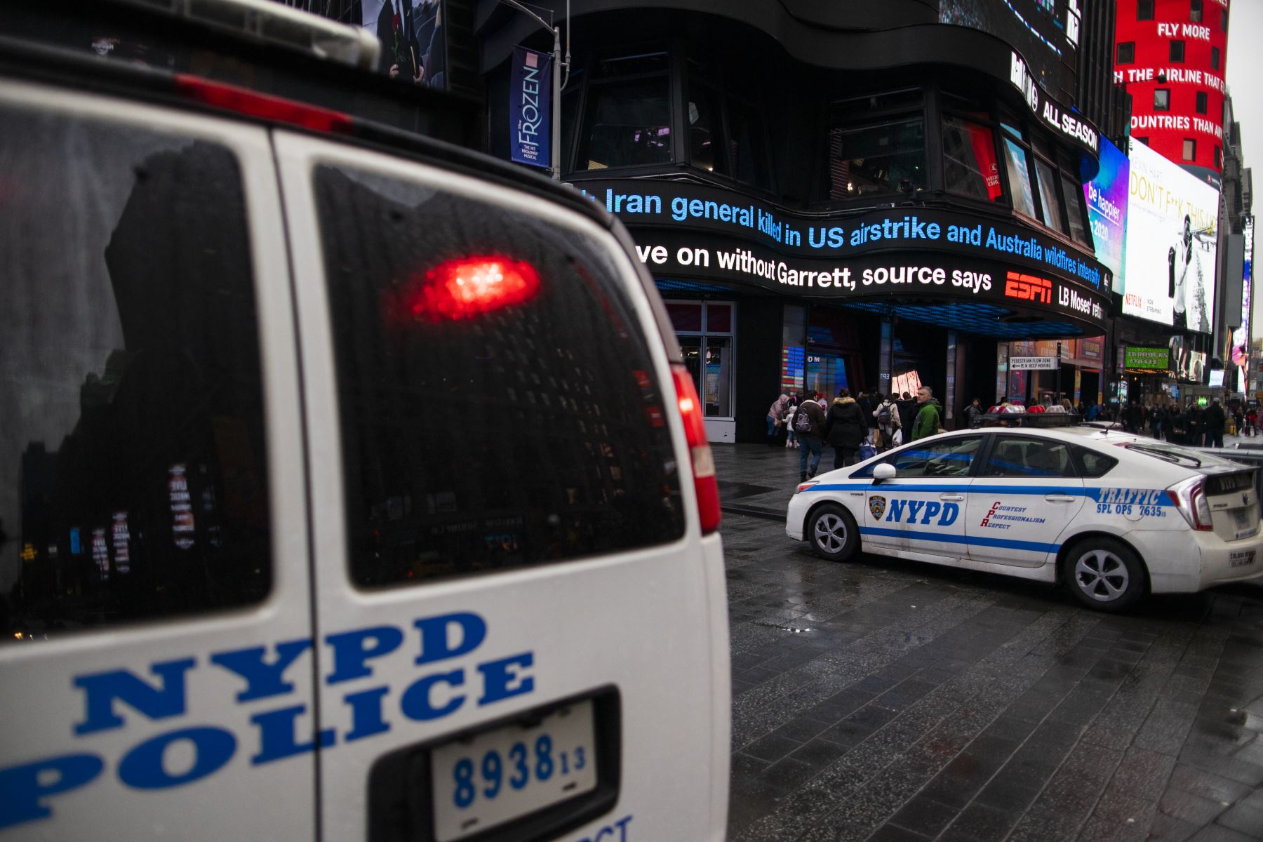 El Times Square luce con una cantidad inusual de policías y militares. AFP
