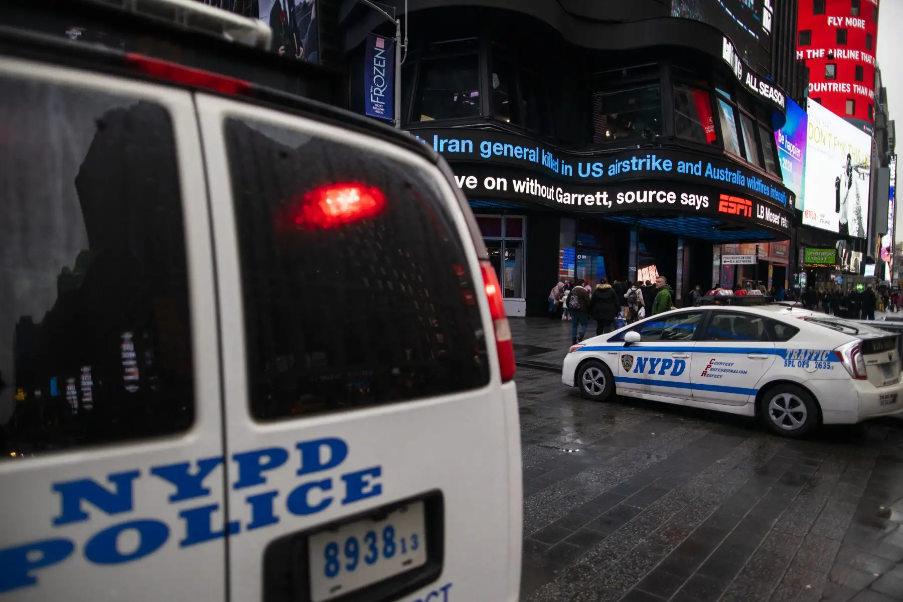 El Times Square luce con una cantidad inusual de policías y militares. AFP