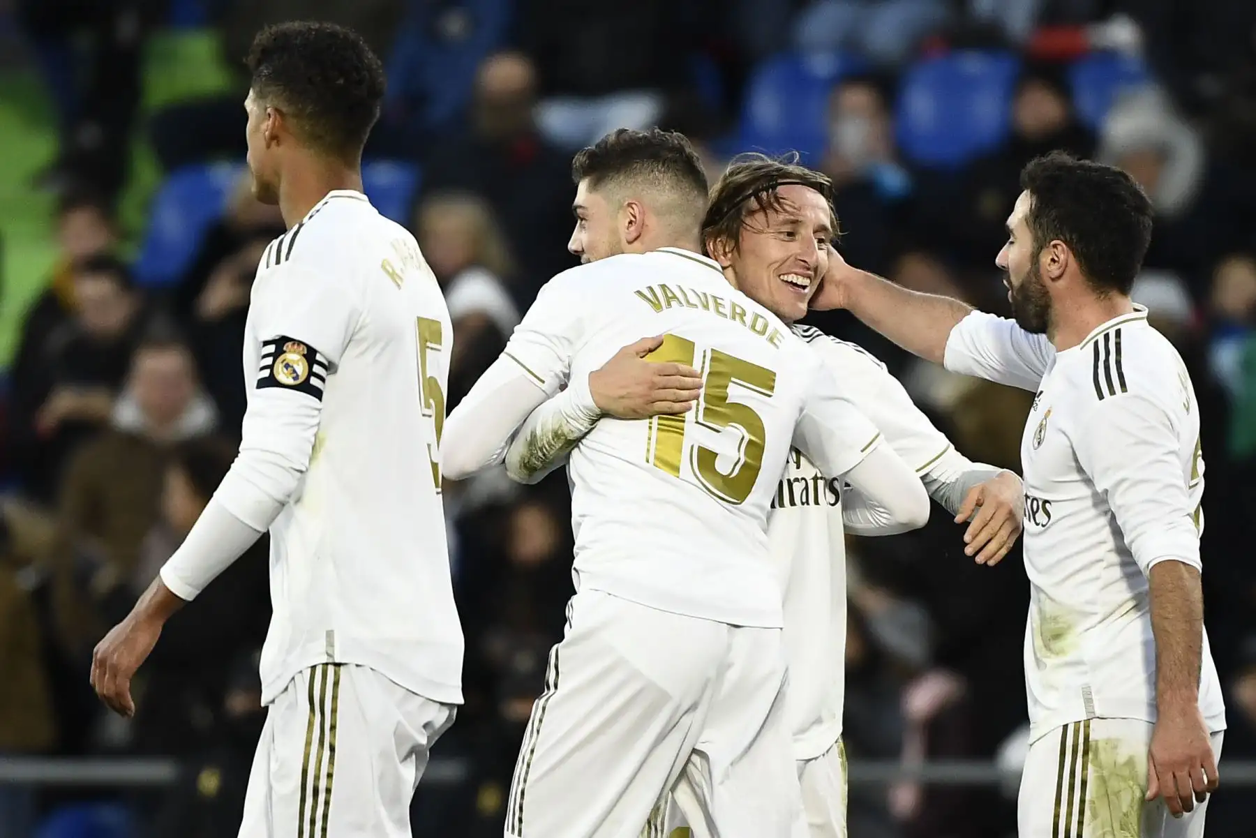 El centrocampista croata del Real Madrid Luka Modric celebra su gol durante el partido de fútbol de la liga española entre el Getafe CF y el Real Madrid.
Foto: AFP
