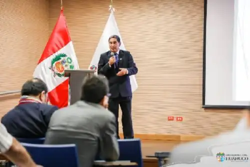 La región Huánuco logró el segundo lugar en el gasto general de ejecución y en inversión a nivel nacional, gracias al trabajo diseñado para revertir la situación de postergación que vive desde hace muchos años por falta de inversión, sostuvo el gobernador Juan Alvarado.