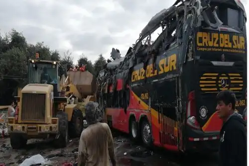 Arequipa: a 16 sube número de muertos en accidente de bus en Yauca. Foto: Rosales Aysa Sauñe.
