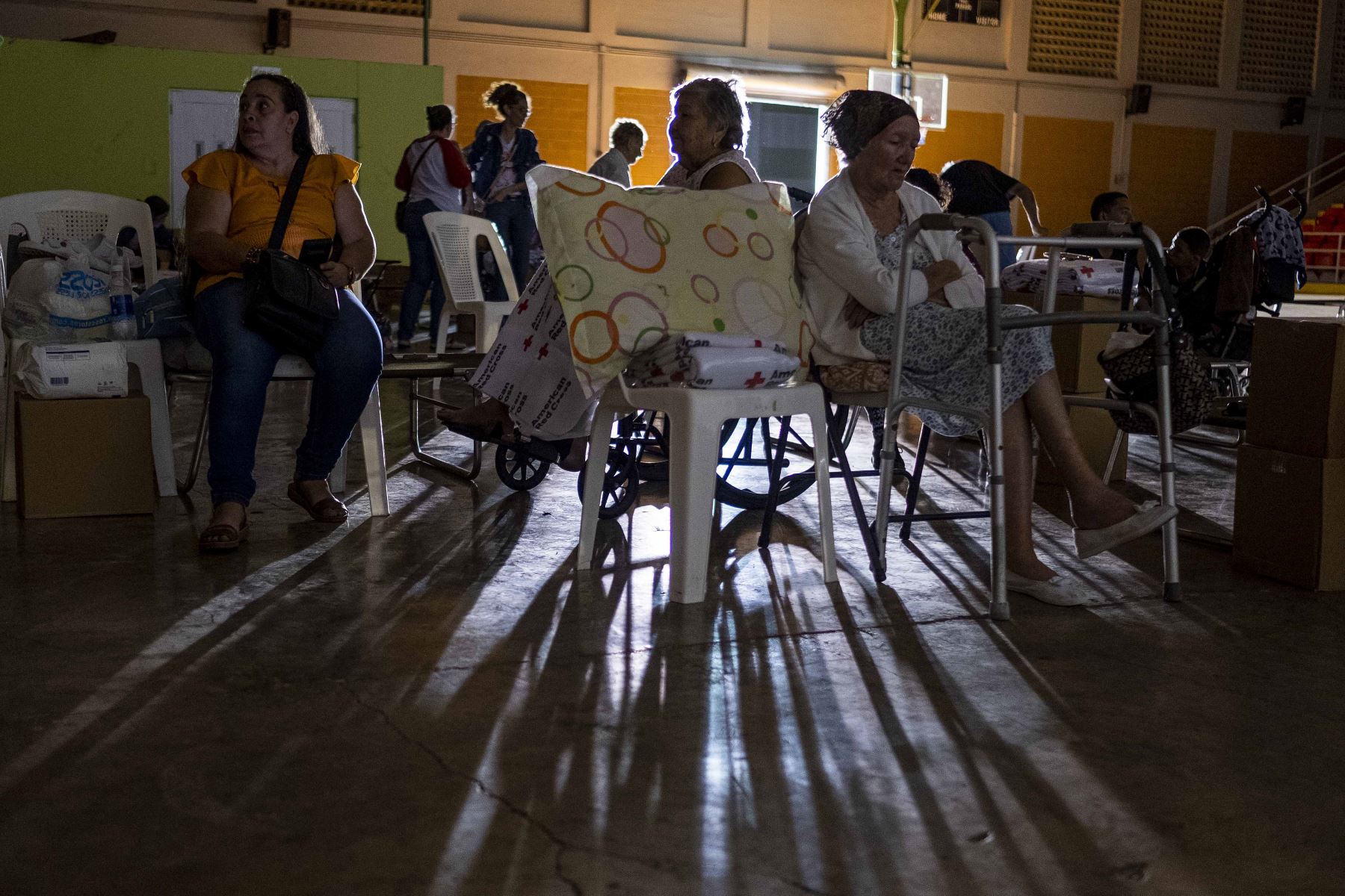 Refugio establecido después de que un terremoto de 6,5 dañó varias casas en Guánica, Puerto Rico. Foto: AFP