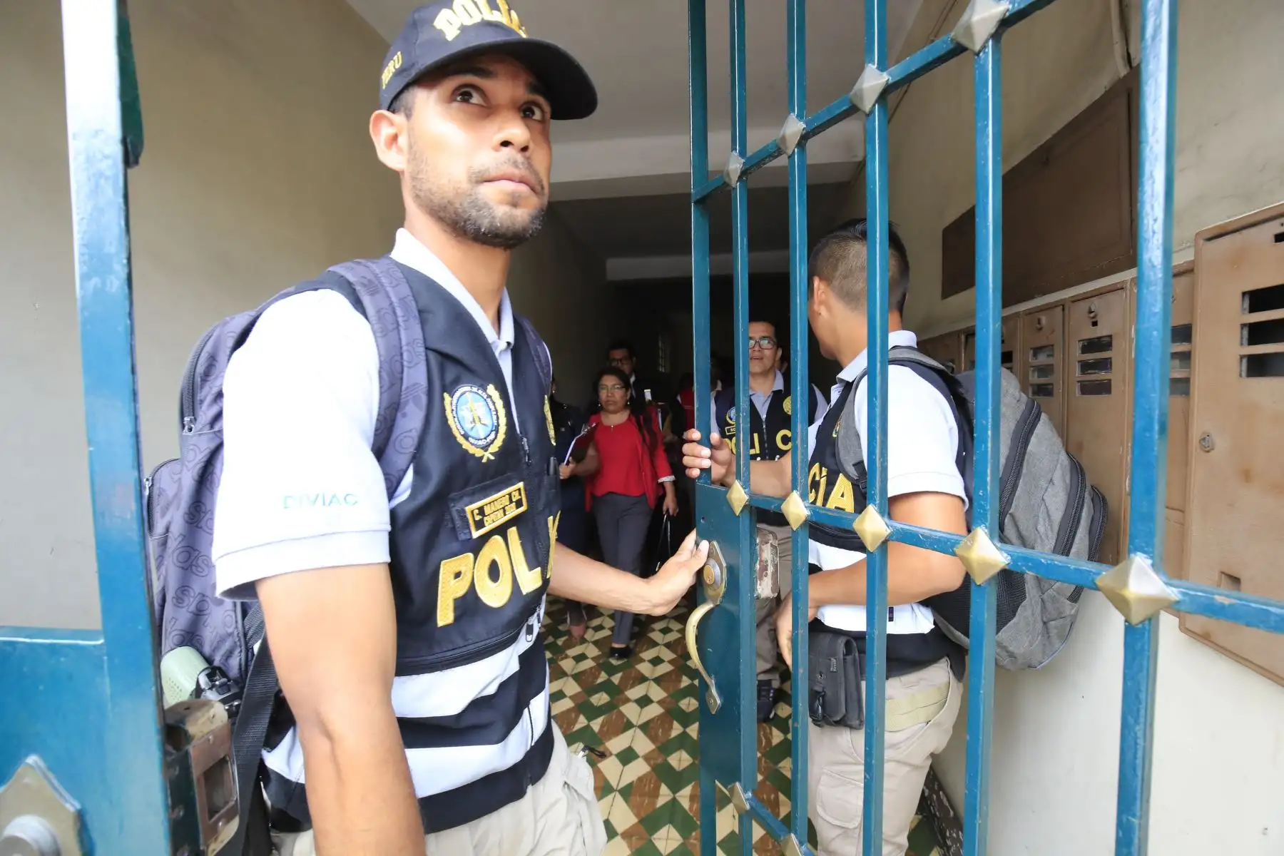 El fiscal del Equipo Especial Lava Jato, José Domingo Pérez, encabezó la diligencia de incautación con fines de decomiso de tres inmuebles vinculados al empresario Gonzalo Monteverde. Foto: ANDINA/Juan Carlos Guzmán El fiscal del Equipo Especial Lava Jato, José Domingo Pérez, encabezó la diligencia de incautación con fines de decomiso de tres inmuebles vinculados al empresario Gonzalo Monteverde. Foto: ANDINA/Juan Carlos Guzmán