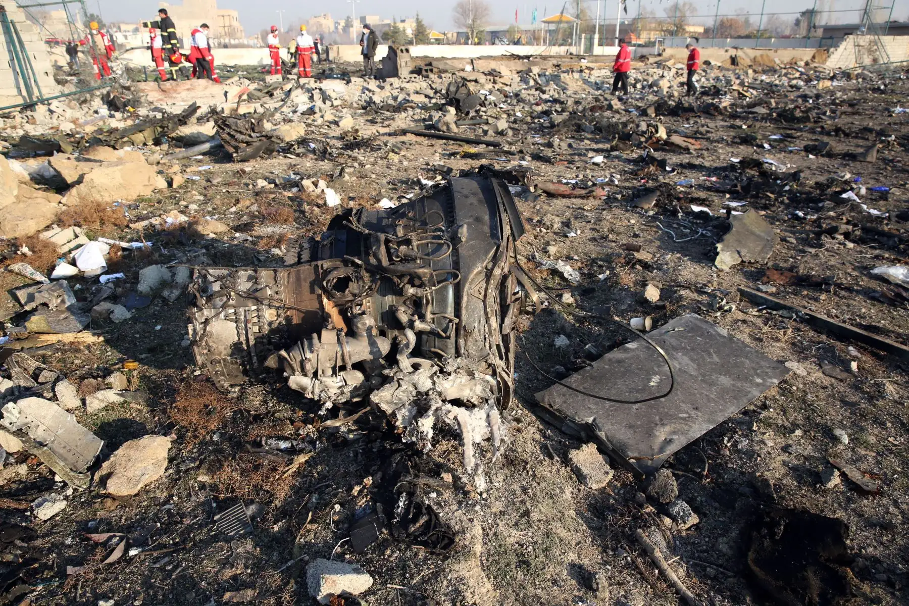 Unas 170 personas murieron en el accidente de un avión Boeing 737 de la compañía Ukraine International Airlines que se estrelló el miércoles en Irán tras despegar desde Teherán rumbo a Kiev, anunciaron medios iraníes. Foto: AFP
