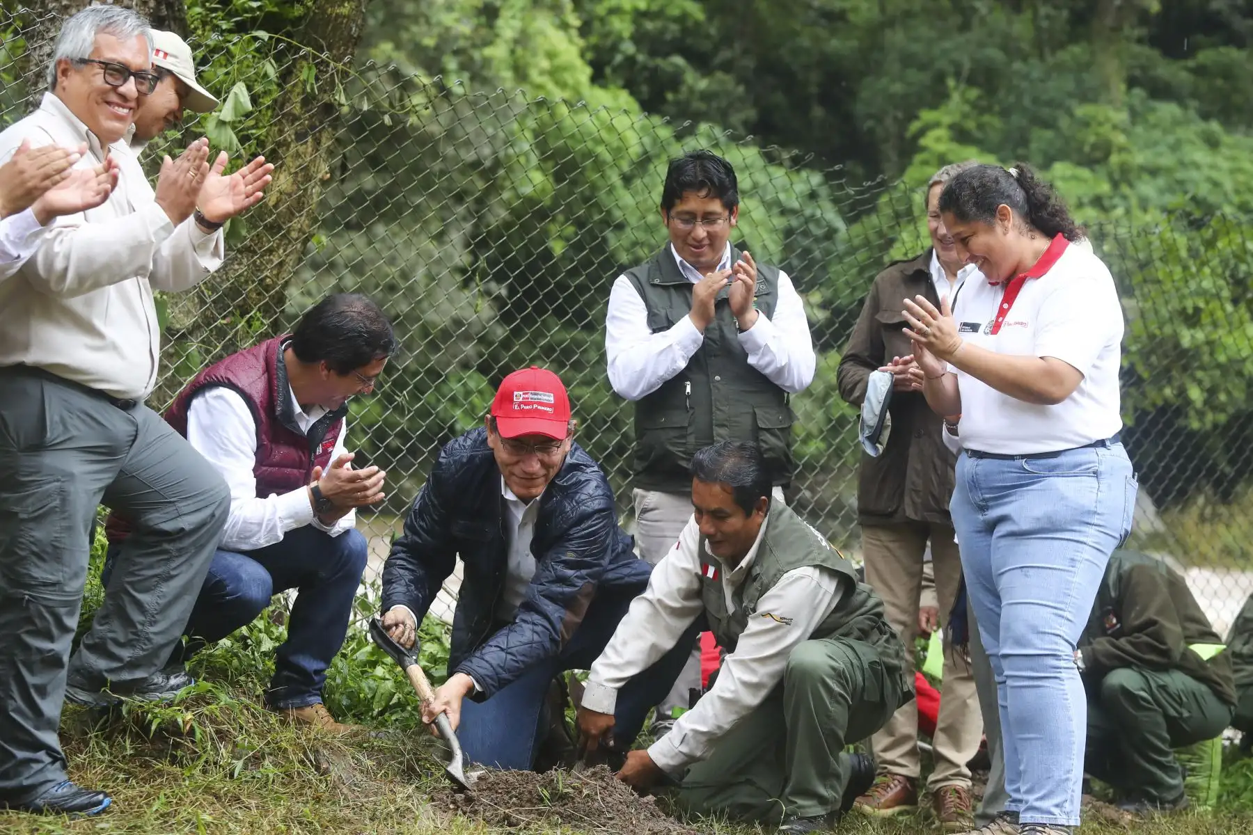 Presidente Martín Vizcarra promueve reforestación de un millón de árboles para el Santuario Histórico Machupicchu  y de su zona de amortiguamiento.Foto: ANDINA/Prensa Presidencia