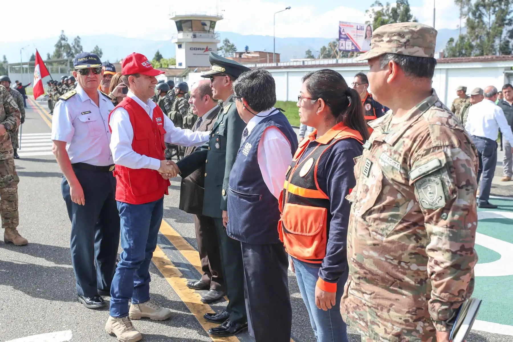Ministro de Defensa, Walter Martos realizó viaje de trabajo a la región Cajamarca. Foto: MINDEF