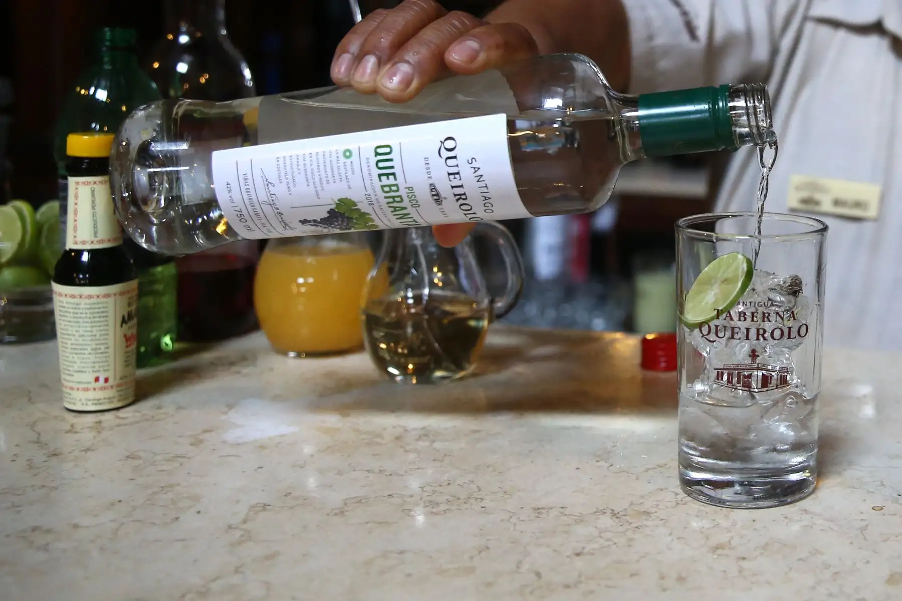 El Chilcano, emblemático cóctel peruano, tiene como insumo principal al pisco. ANDINA/Vidal Tarqui