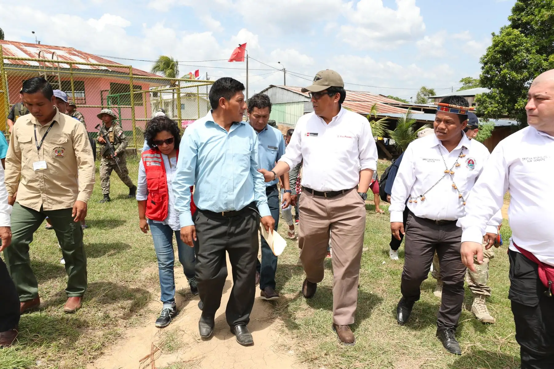 Presidente del Consejo de Ministros, Vicente Zeballos Salinas, realizó visita de trabajo en distrito Teniente Manuel Clavero en la región Loreto. PCM