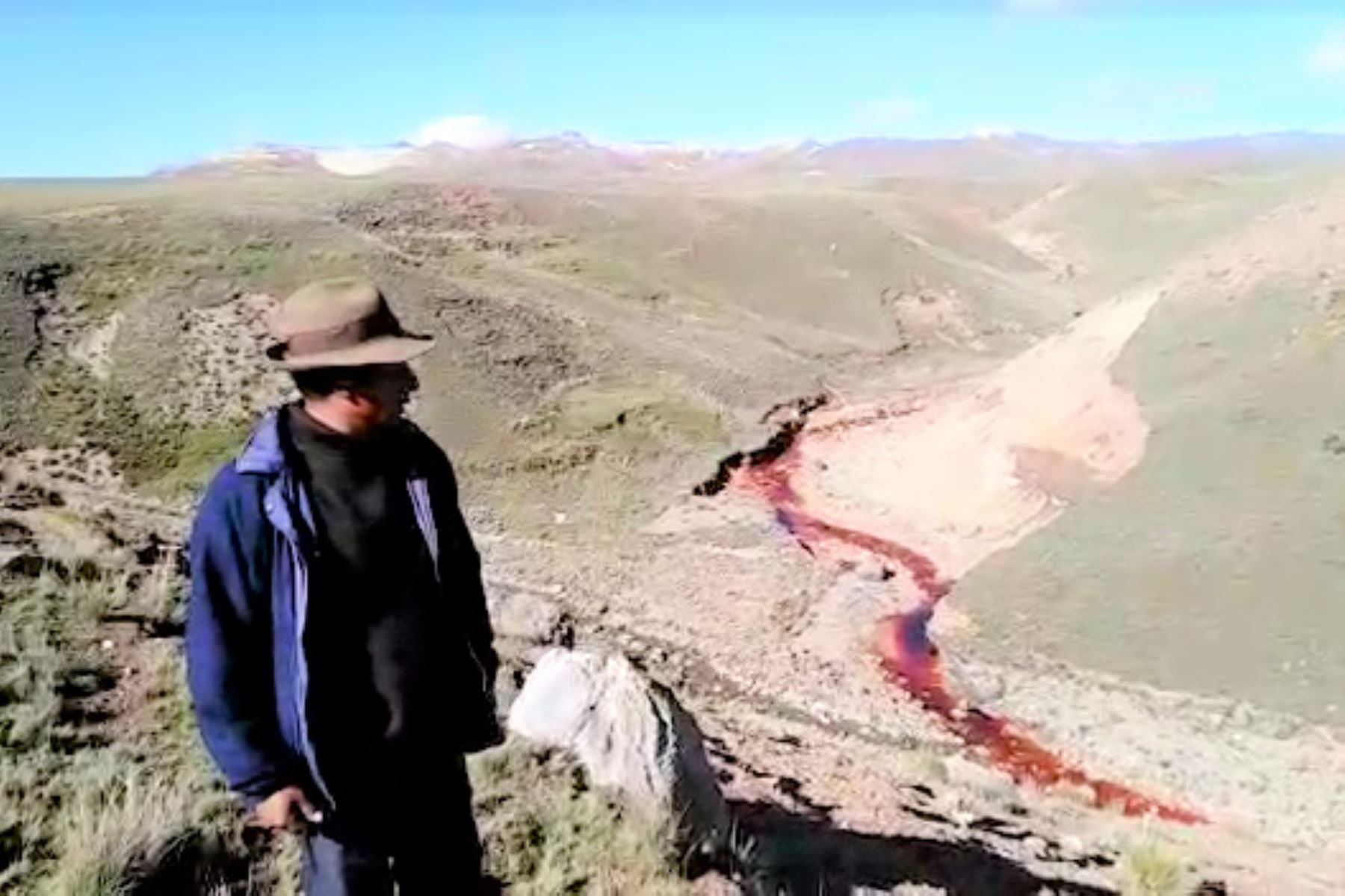 La zona de Canipaco, en Huancayo, se encuentra en emergencia ambiental por vertimiento de aguas ácidas aparentemente causada por la actividad minera.