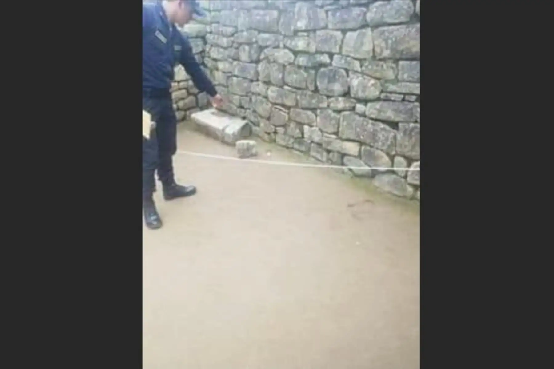 Autoridades detienen a seis turistas que causaron daños en la ciudadela de Machu Picchu. Foto: Facebook.