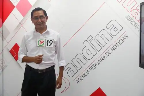 Wilfer Castro propone la esterilización de animales. ANDINA/Renato Pajuelo