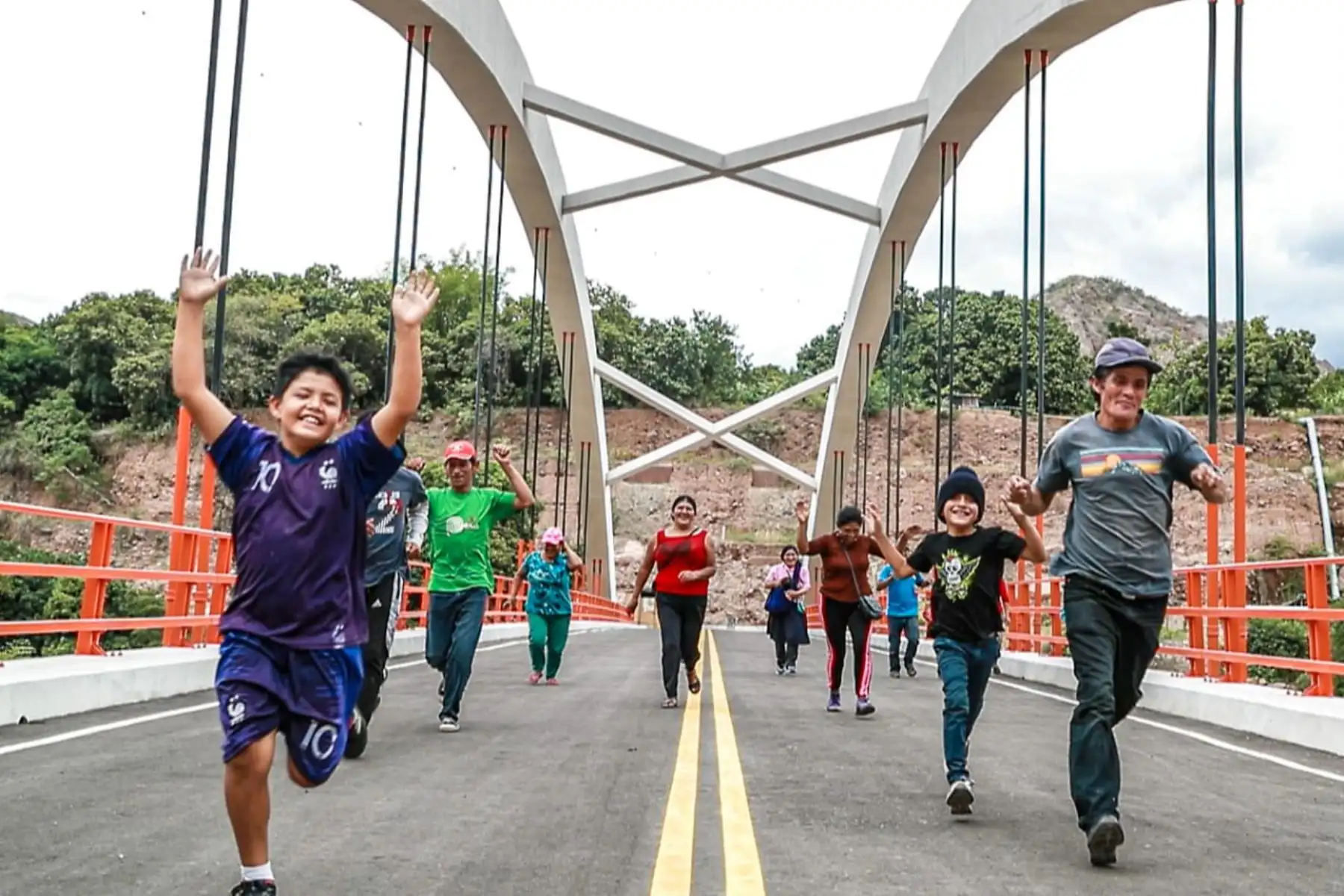 El presidente Martín Vizcarra, inaugura el puente Chacanto, que une las regiones Cajamarca y Amazonas. Foto: ANDINA/Prensa Presidencia