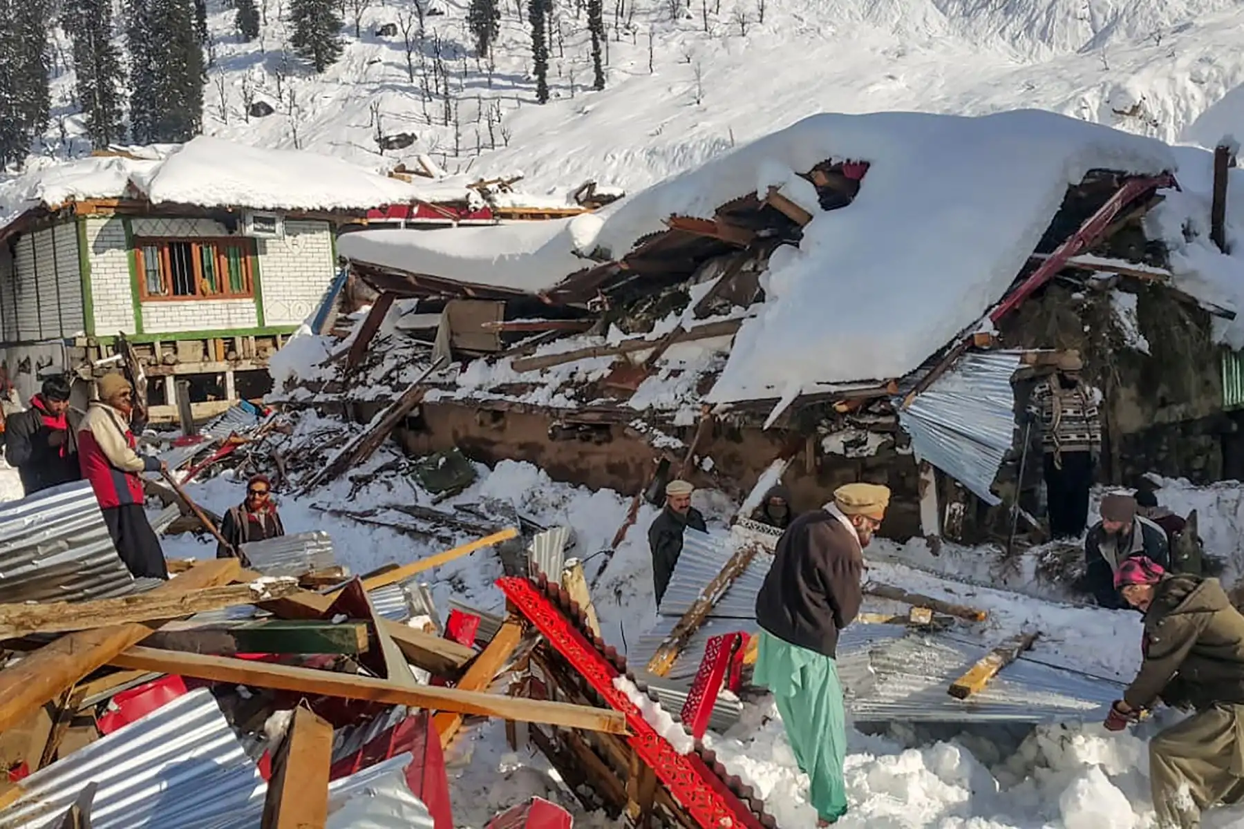 Las avalanchas, las inundaciones y el duro clima invernal han matado a más de 110 personas en Pakistán y Afganistán en los últimos días. Foto: AFP. Foto: AFP