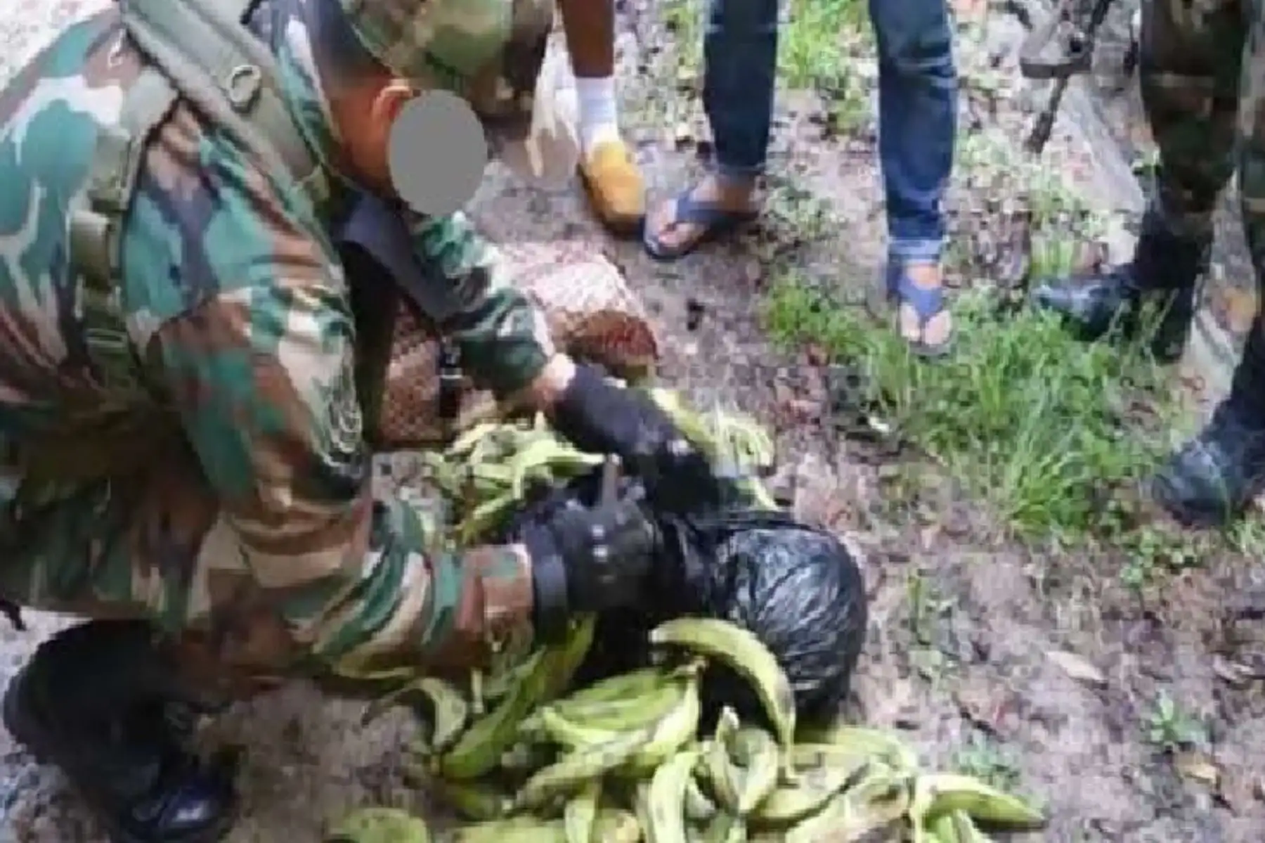 Policía Antidrogas incauta 12.8 kilos de droga en bus de pasajeros en carretera Tarapoto-Yurimaguas, región San Martín. ANDINA/Difusión