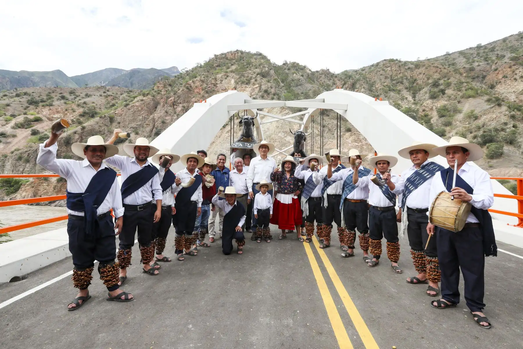 El presidente Martín Vizcarra, inaugura el puente Chacanto, que une las regiones Cajamarca y Amazonas. Foto: ANDINA/Prensa Presidencia