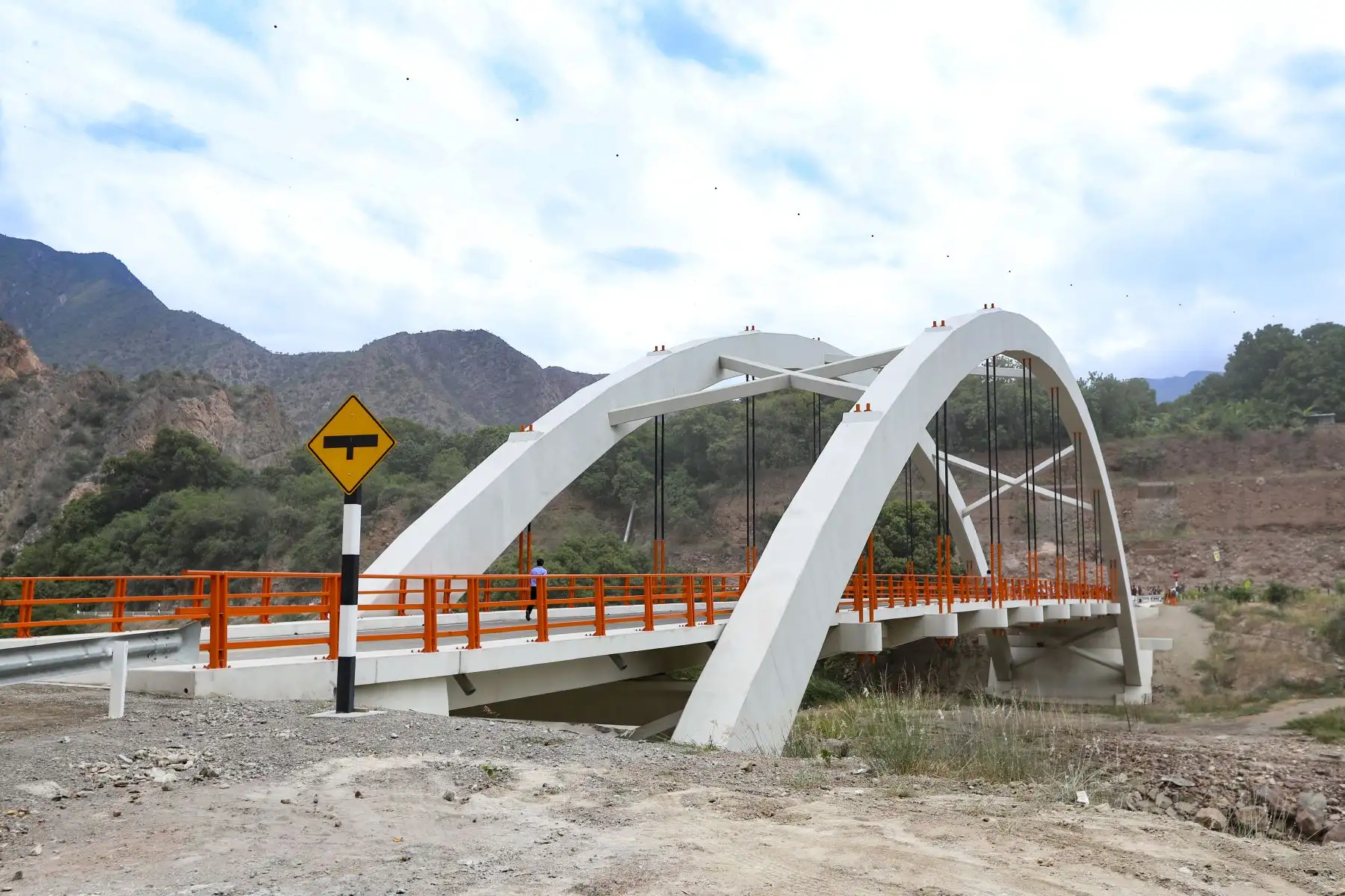El presidente Martín Vizcarra, inaugura el puente Chacanto, que une las regiones Cajamarca y Amazonas. Foto: ANDINA/Prensa Presidencia