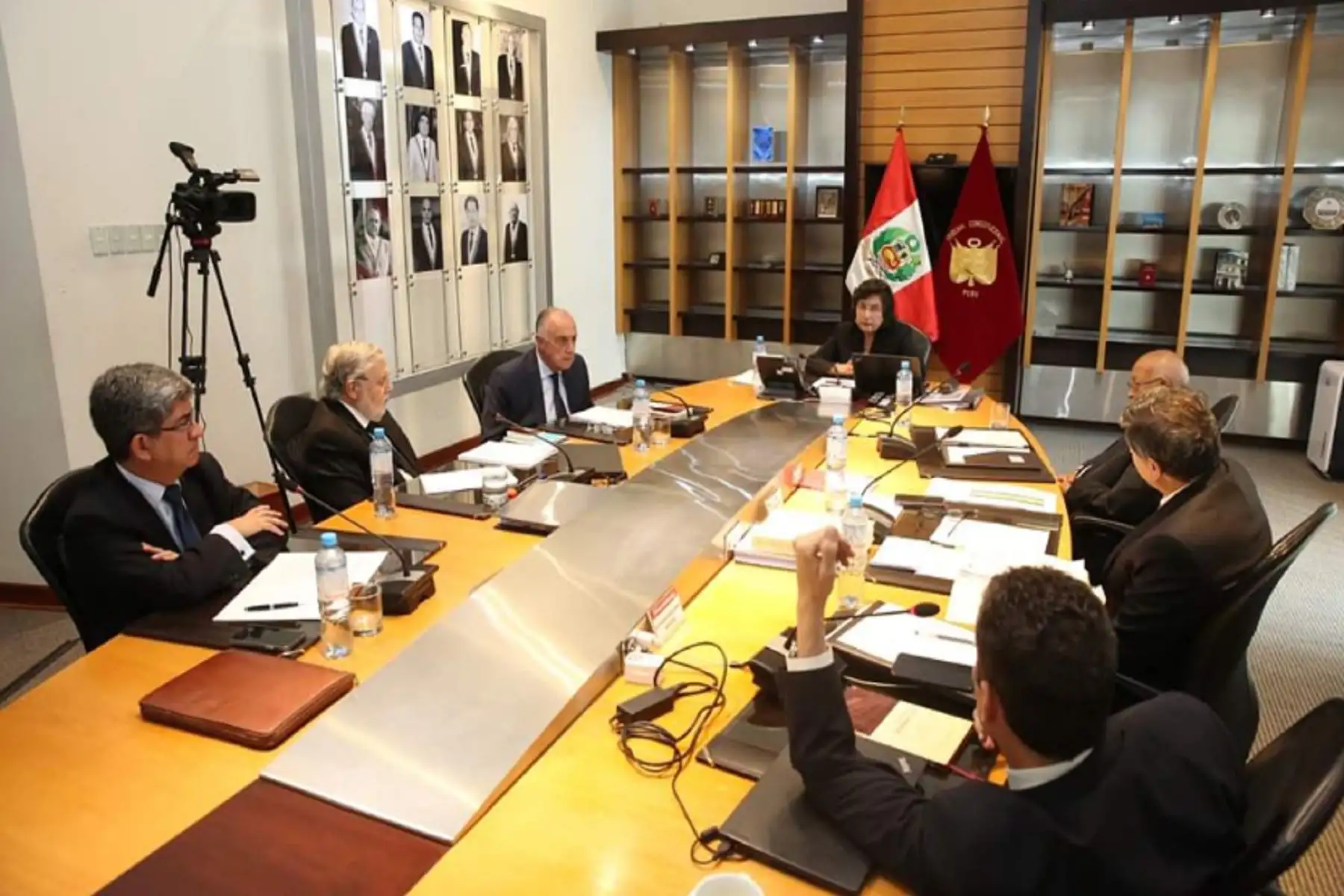 Candidatos destacan decisión del Tribunal Constitucional sobre el cierre del Congreso. INTERNET/Medios