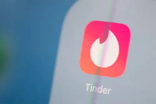 Un organismo noruego denunció que Grindr y Tinder venden la información personal de sus usuarios con fines publicitarios. Foto: AFP.