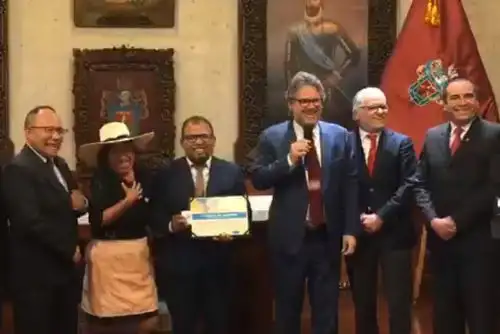 Unesco entrega título a Arequipa como ciudad creativa en gastronomía.