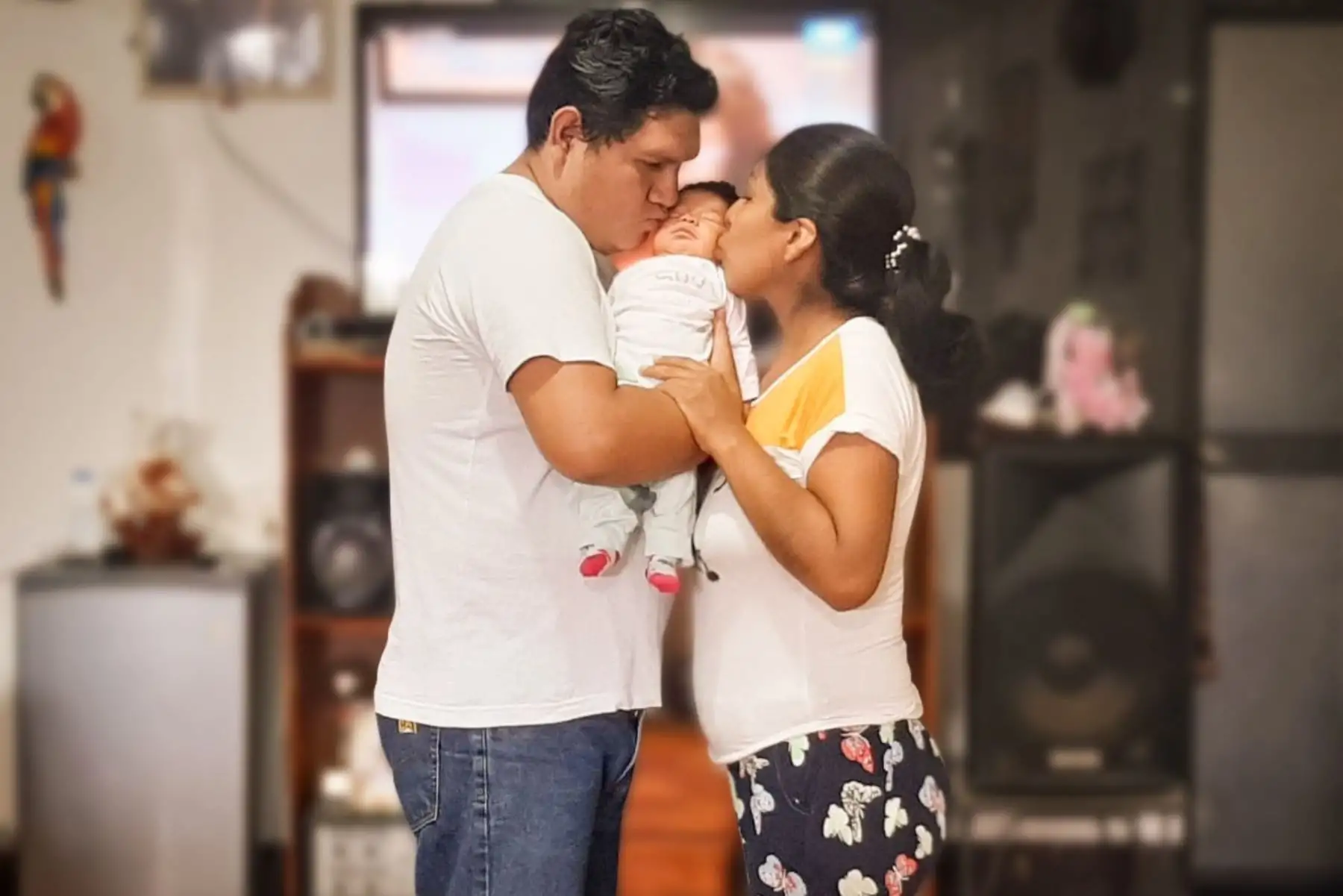 Médicos del hospital Víctor Alfredo Lazo de la Red Asistencial Madre de Dios de EsSalud salvan el útero a una joven mujer que luego de un año se convirtió en mamá. ANDINA/Difusión