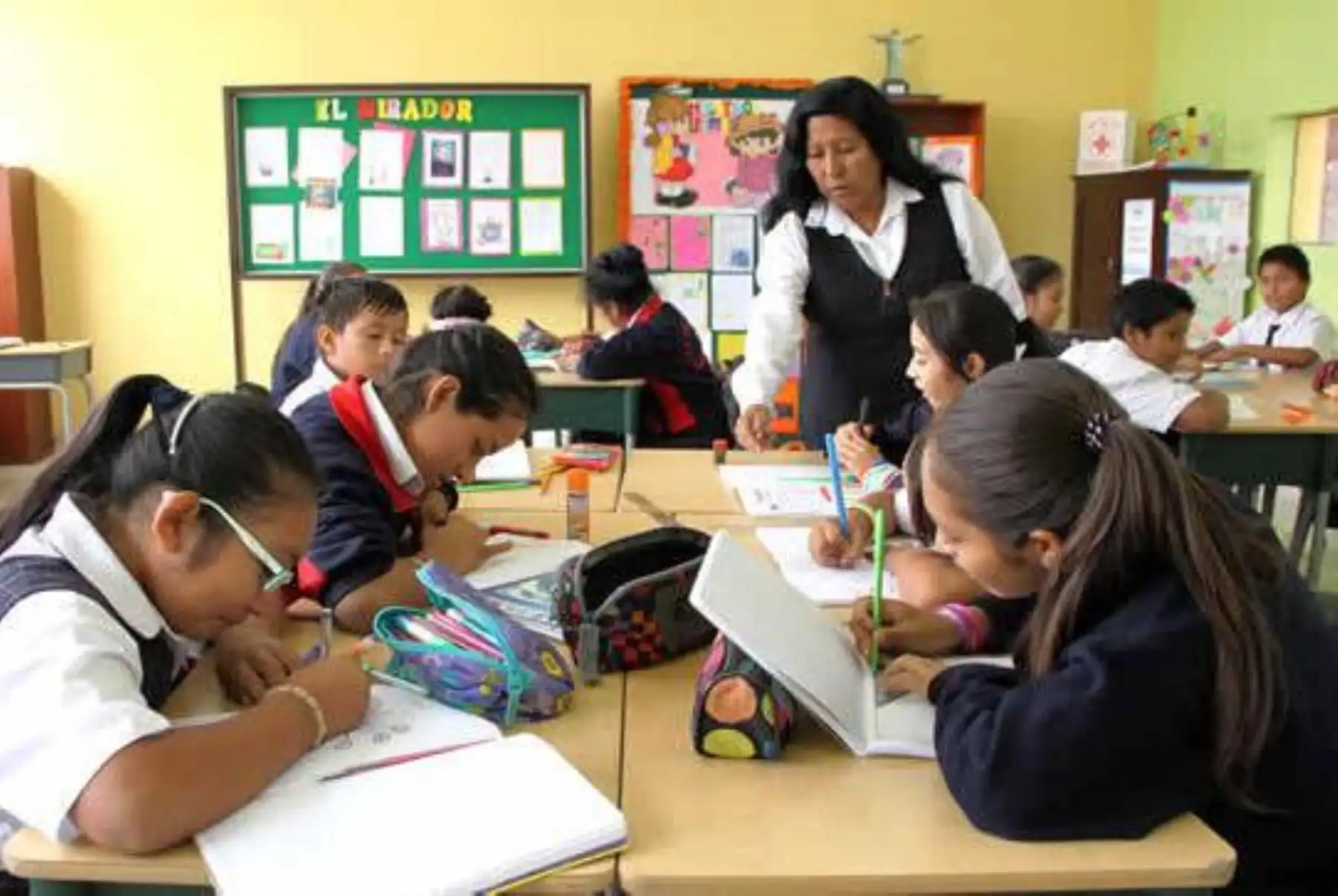 Minedu: colegios privados no deberían despedir a docentes por decreto de urgencia. Foto: ANDINA/difusión.
