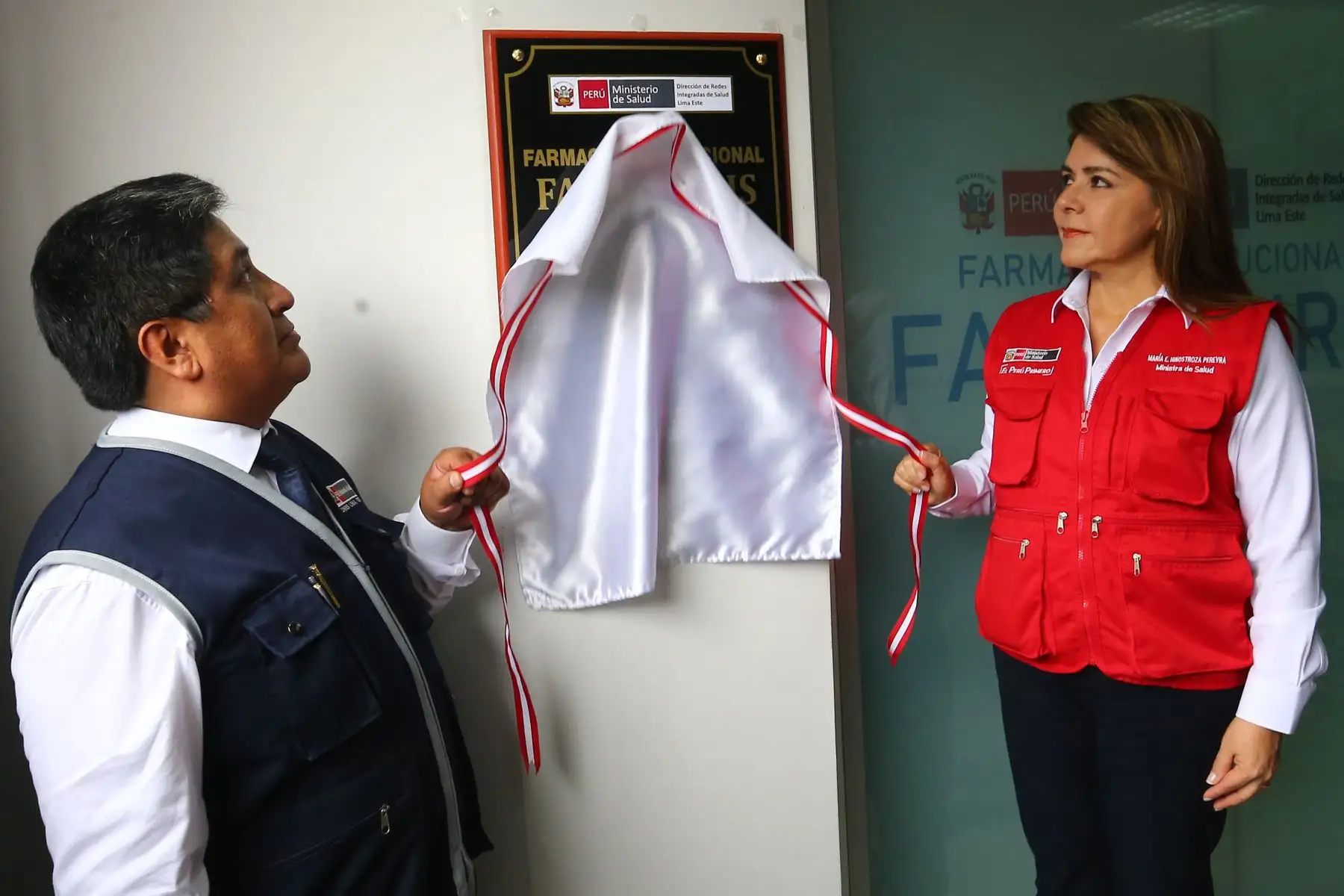 Ministra de Salud  Elizabeth Hinostroza, inaugura en el Agustino, Farmacia institucional "FARMADIRIS".Foto:ANDINA/Héctor Vinces.