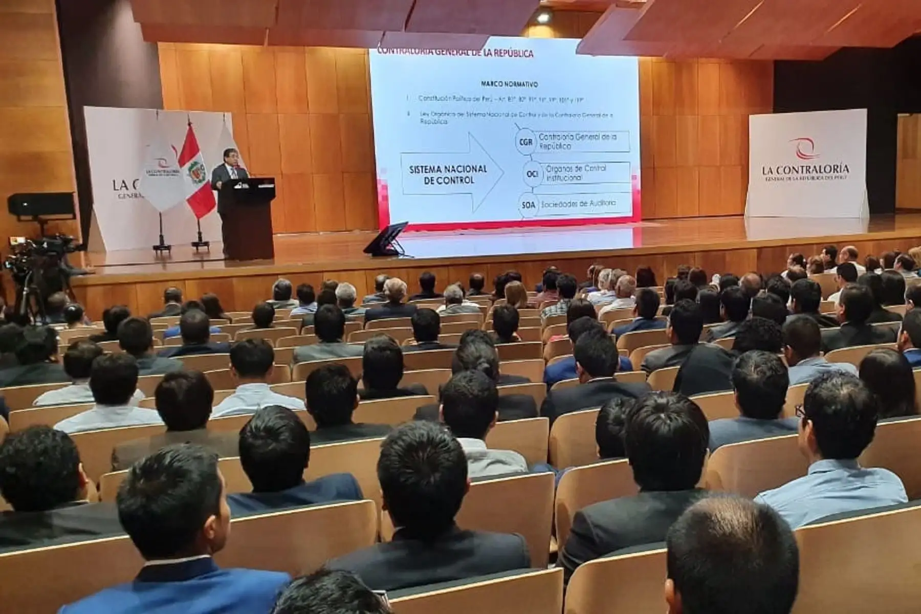 Jornada de capacitación a los candidatos al Congreso por parte de la Contraloría. Foto: Difusión.