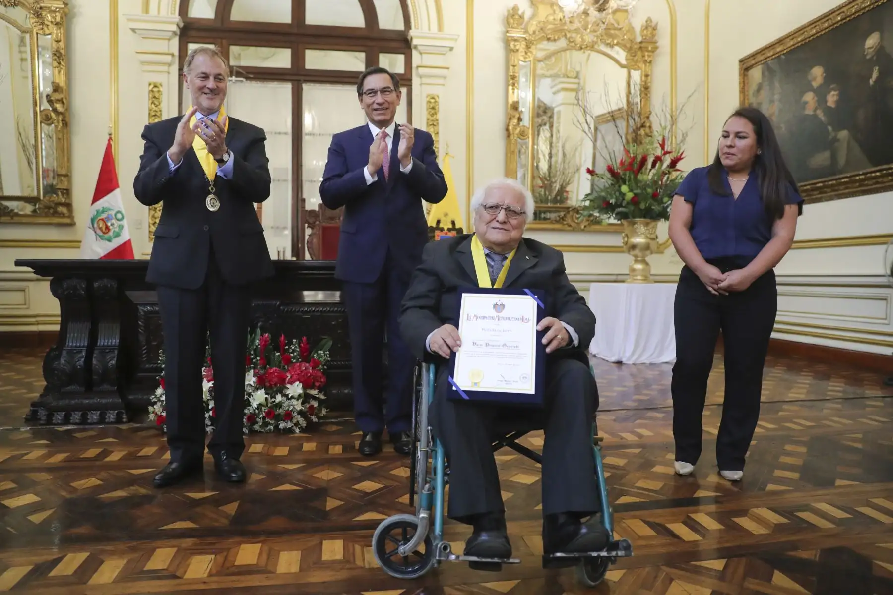 Presidente de la República, Martín Vizcarra y alcalde de Lima Jorge Muñoz encabezaron Sesión Solemne por el 485.° aniversario de la fundación de la ciudad y homenaje póstumo a limeños destacados.
Foto: ANDINA/Prensa Presidencia