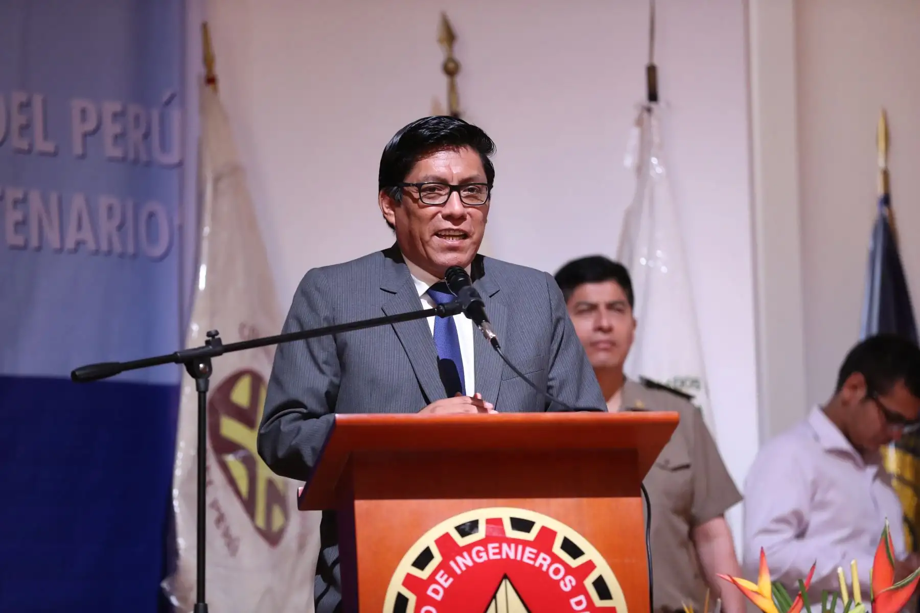 El presidente del Consejo de Ministros, Vicente Zeballos, clausuró el 3.º Congreso Nacional de Profesionales, que congregó a miembros de distintos colegios profesionales del país, en el auditorio del Colegio de Ingenieros del Perú.
Foto: PCM