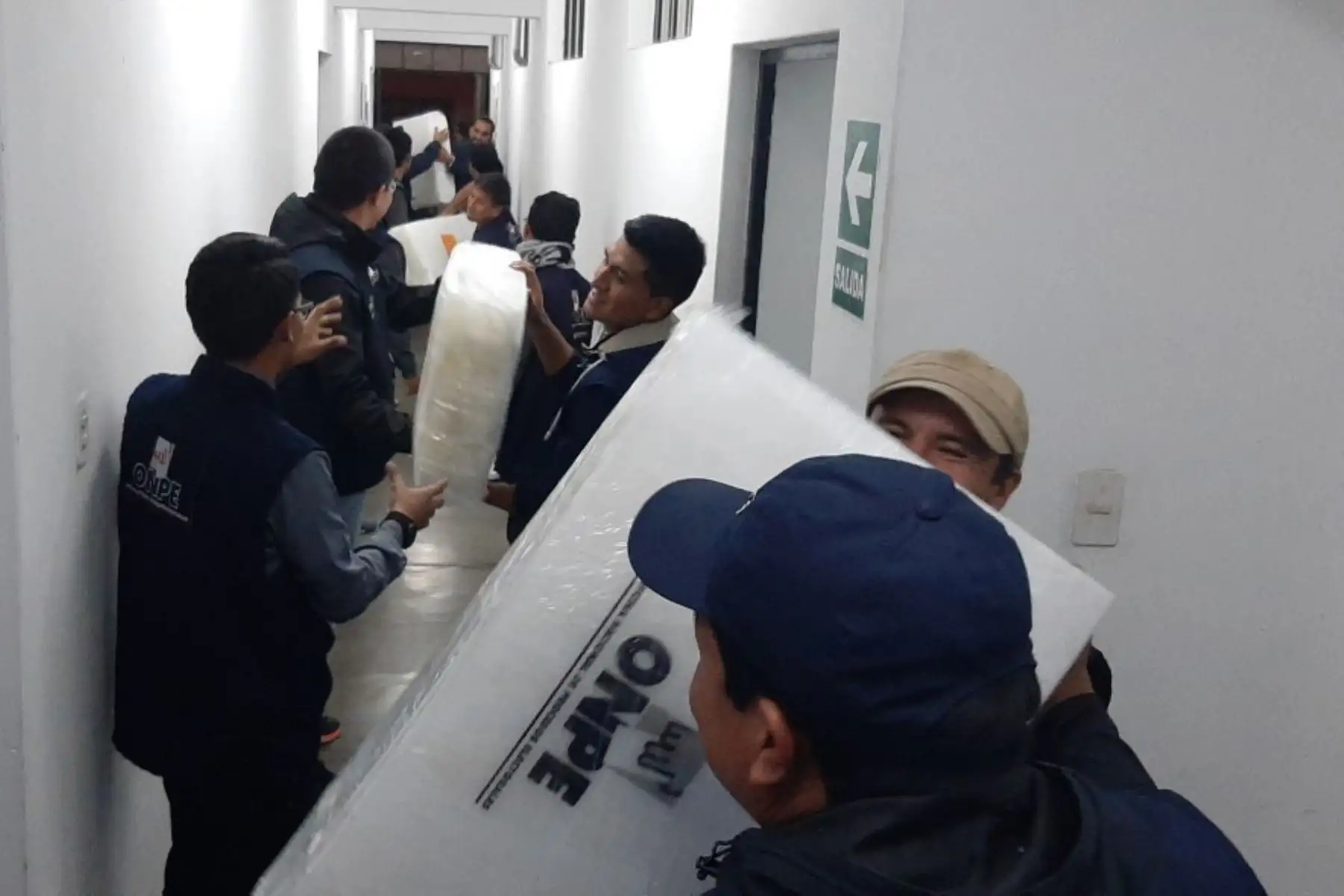 La Oficina Descentralizada de Procesos Electorales (ODPE) Huaraz, en la región Áncash, recibió hoy el material electoral que será empleado en la jornada de las Elecciones Congresales Complementarias del 26 de enero próximo
