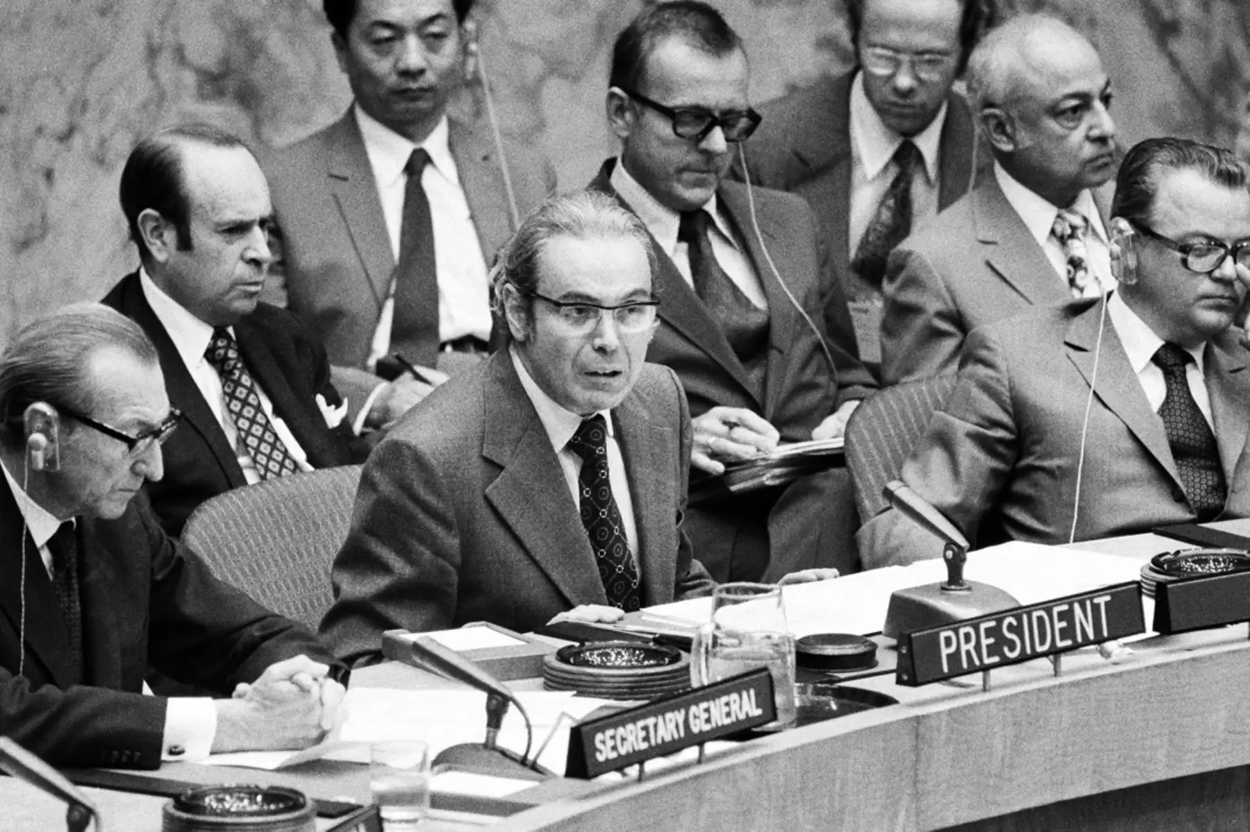 Naciones Unidas, Nueva York - 20 julio 1974 / El representante permanente del Perú ante las Naciones Unidas, embajador Javier Pérez  de Cuéllar, Presidente del Consejo del Consejo de Seguridad, que examinó por primera vez la situación de Chipre tras el golpe de estado organizado por las fuerzas rebeldes .
Foto: Naciones Unidas