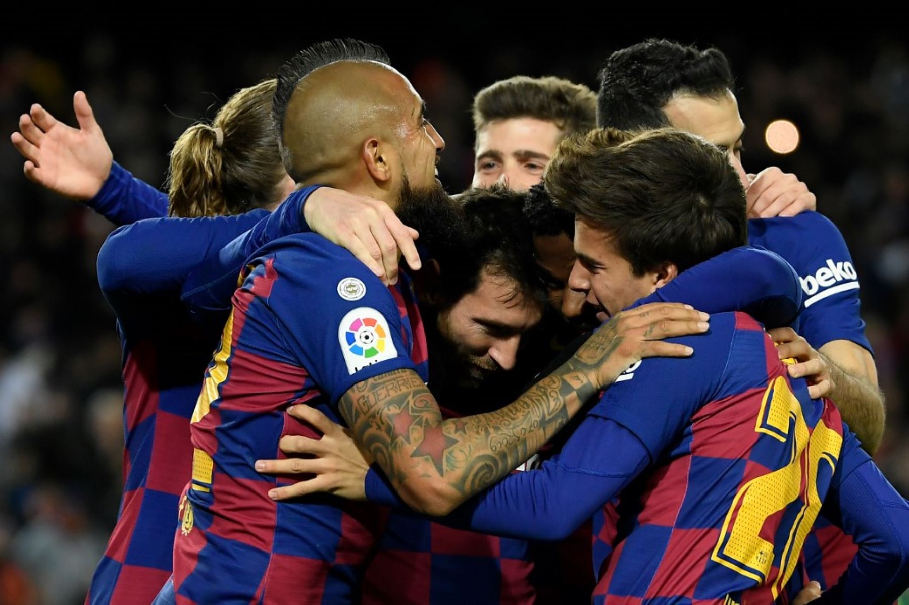 Lionel Messi salvó el debut de Setien como técnico del Barcelona, que derrotó 1-0 al Granada