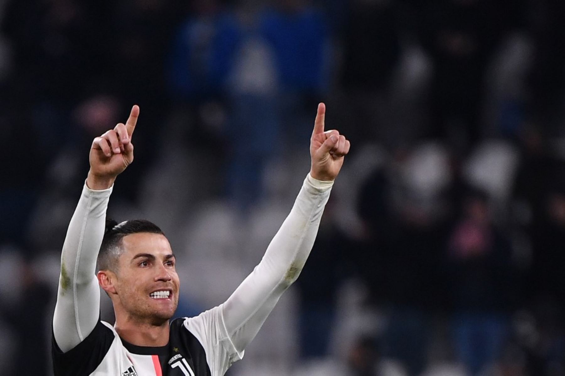 Cristiano Ronaldo permite a la Juventus escaparse como líder