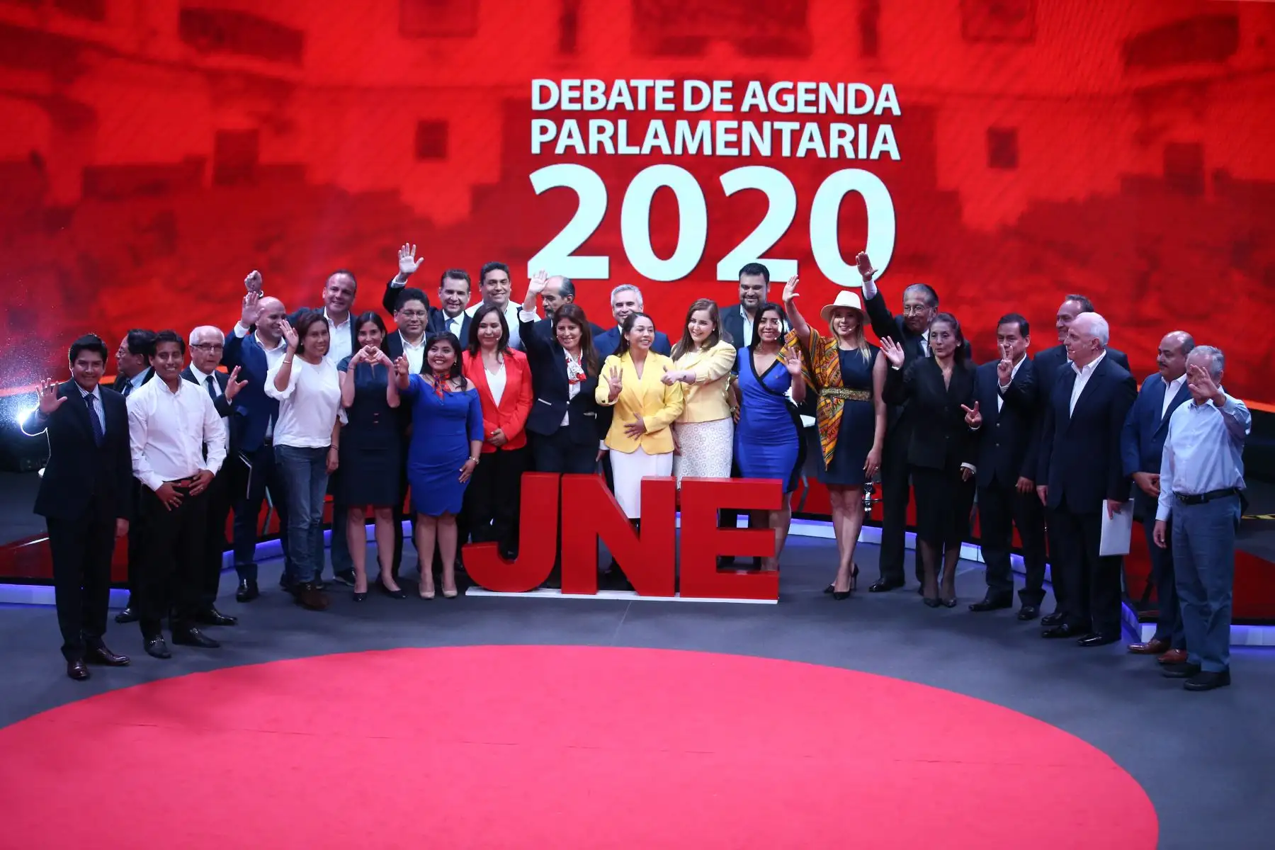 Foto oficial del tercer grupo de candidatos al Congreso por Lima Metropolitana. Foto: ANDINA/Vidal Tarqui