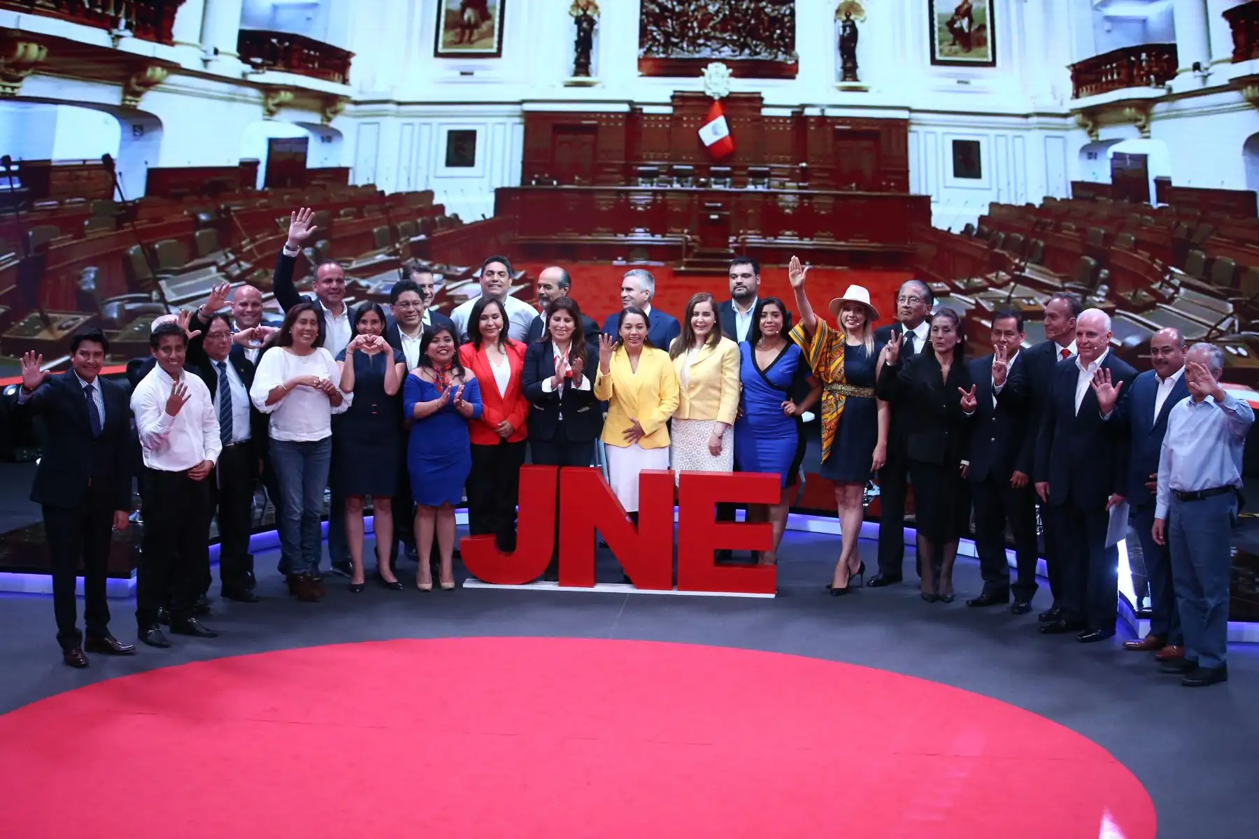Foto oficial del tercer grupo de candidatos al Congreso por Lima Metropolitana. Foto: ANDINA/Vidal Tarqui