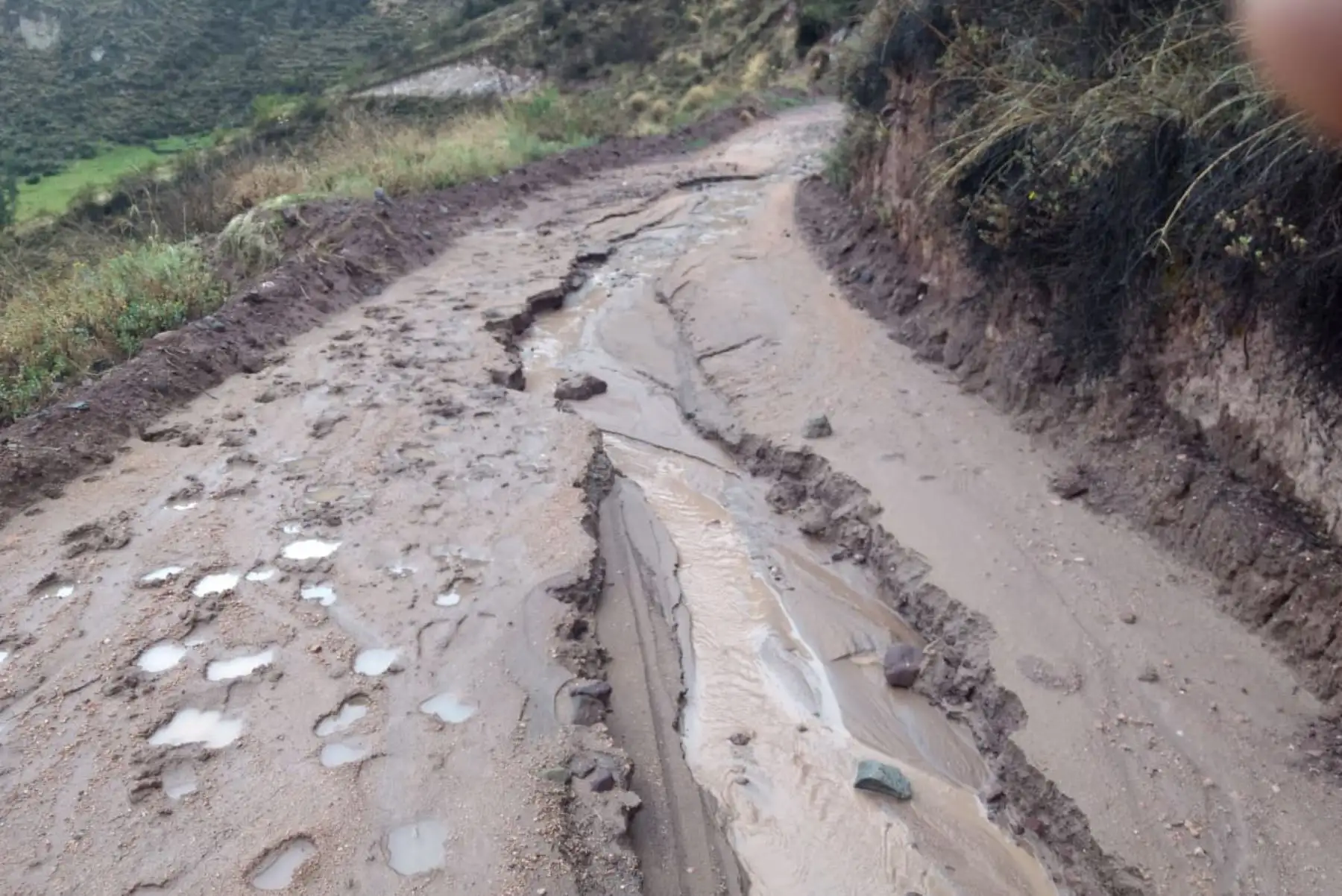 Lluvias dejan incomunicados a dos pueblos de distrito de Pampamarca, ubicado en la provincia de La Unión, región Arequipa. ANDINA/Difusión