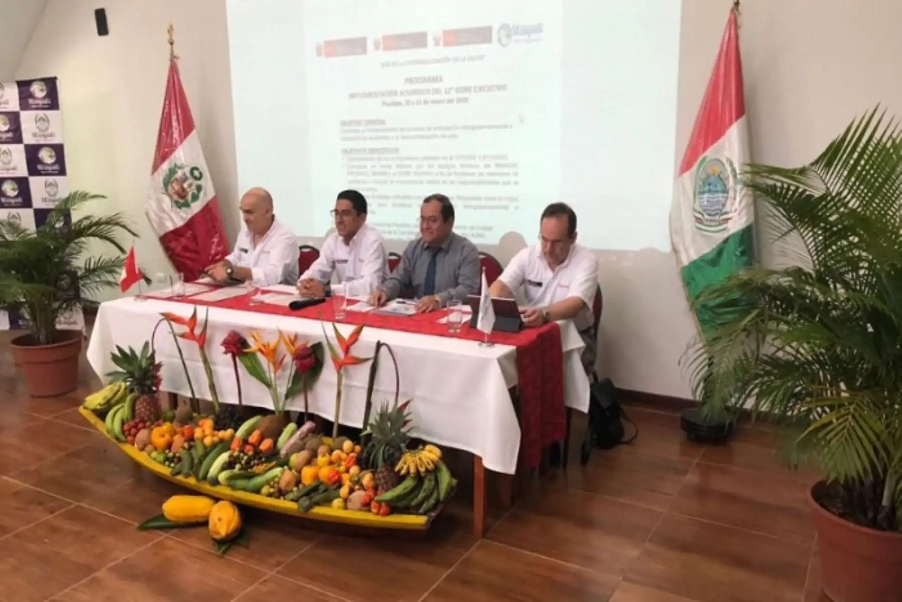 El viceministro de Desarrollo e Infraestructura Agraria y Riego (DIAR), Carlos Ynga, se reunió con autoridades y funcionarios del Gobierno Regional de Ucayali, como parte de los compromisos adquiridos en el marco del XII Gore Ejecutivo, celebrado en Lima el mes pasado.