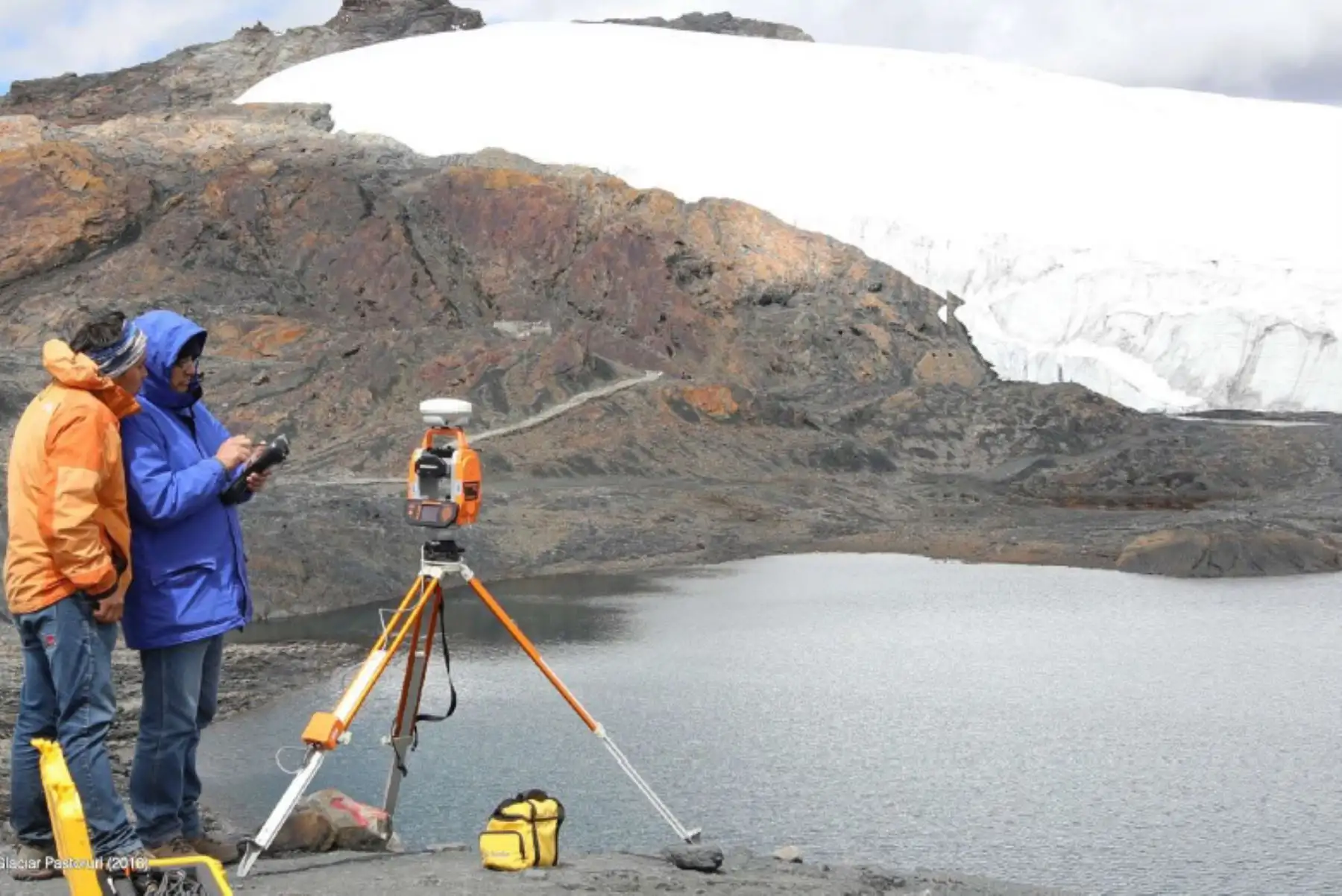 El Ministerio de Agricultura y Riego (Minagri), a través de la Autoridad Nacional del Agua (ANA), informó que el Perú perdió el 51% de su superficie glaciar, en los últimos 50 años, debido a los efectos del cambio climático en estas reservas de agua sólida. ANDINA/Difusión
