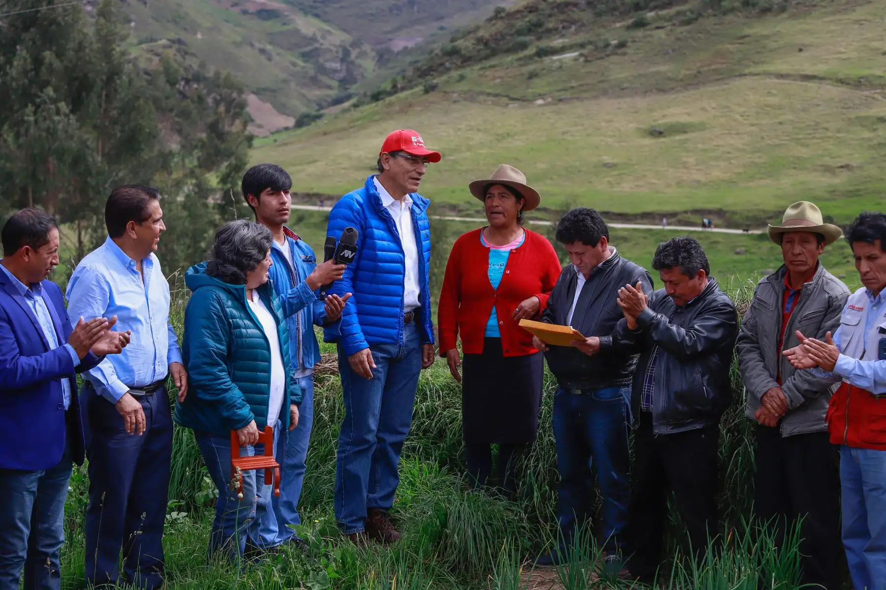 Visita a una familia usuaria del programa Haku Wiñay de FONCODES,en el centro poblado de Pachachaca,  provincia de Julcán.
Foto: ANDINA/Prensa Presidencia
