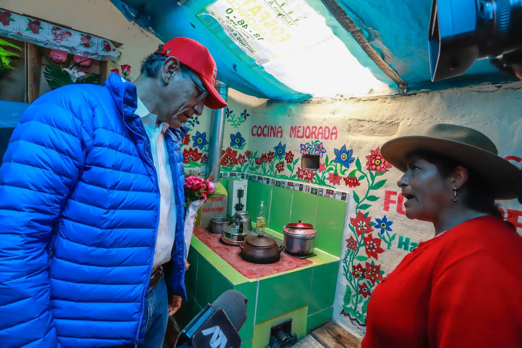 Visita a una familia usuaria del programa Haku Wiñay de FONCODES,en el centro poblado de Pachachaca,  provincia de Julcán.
Foto: ANDINA/Prensa Presidencia