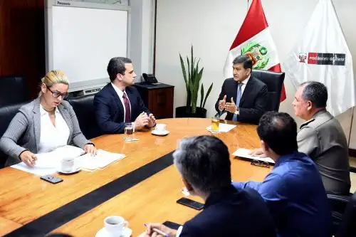 El ministro del Interior, Carlos Morán, se reunió con el embajador de Venezuela en Perú, Carlos Scull, para hablar sobre la situación de los venezolanos en Perú. Foto: ANDINA/difusión.