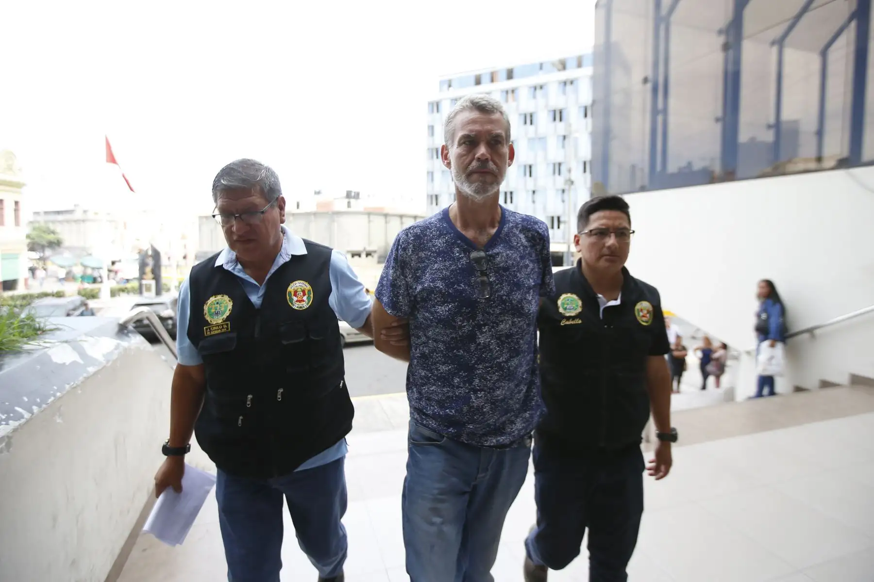 Ex congresista Víctor Albrecht junto a 20 personas , son detenidos   por la policía por el caso Eslimp 
" Aporte fantasma". 
Foto: ANDINA/Eddy Ramos