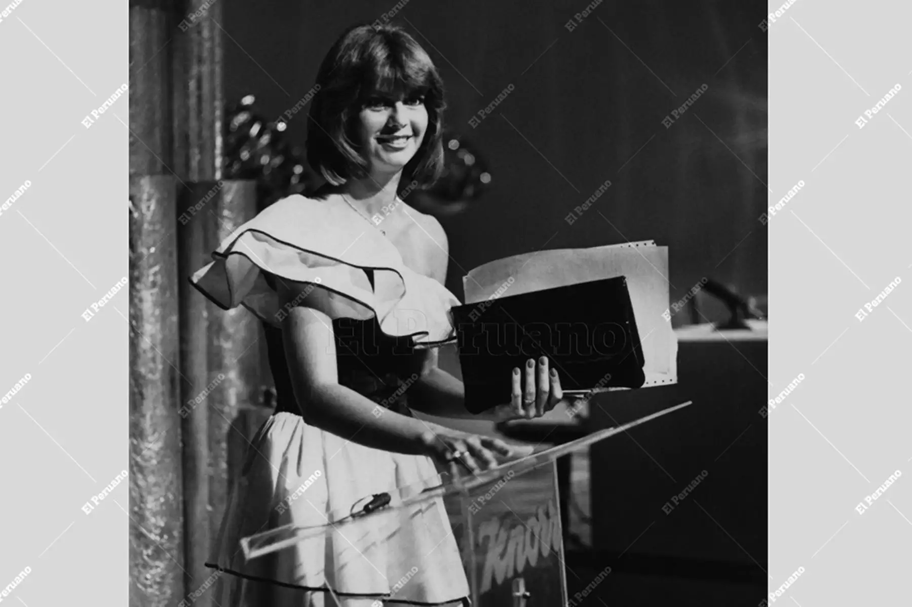 Lima - 27 diciembre 1983 / Inés "Chacha" Hormazábal, coanimadora del programa La Pregunta de los 10 Millones. 
Foto: Archivo Histórico de El Peruano.