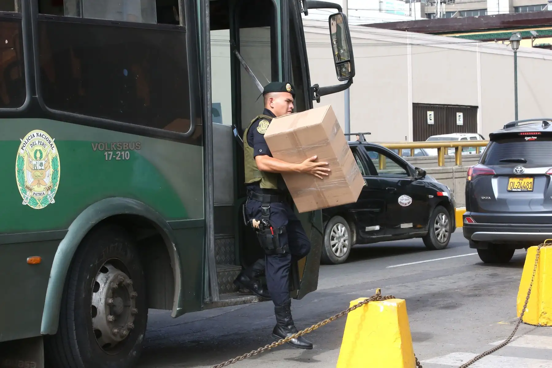 Incautación de documentos de Ex alcalde del Callao Juan Sotomayor es detenido por la policía por el caso Eslimp"Aporte fantasma". Foto: ANDINA/Vidal Tarqui