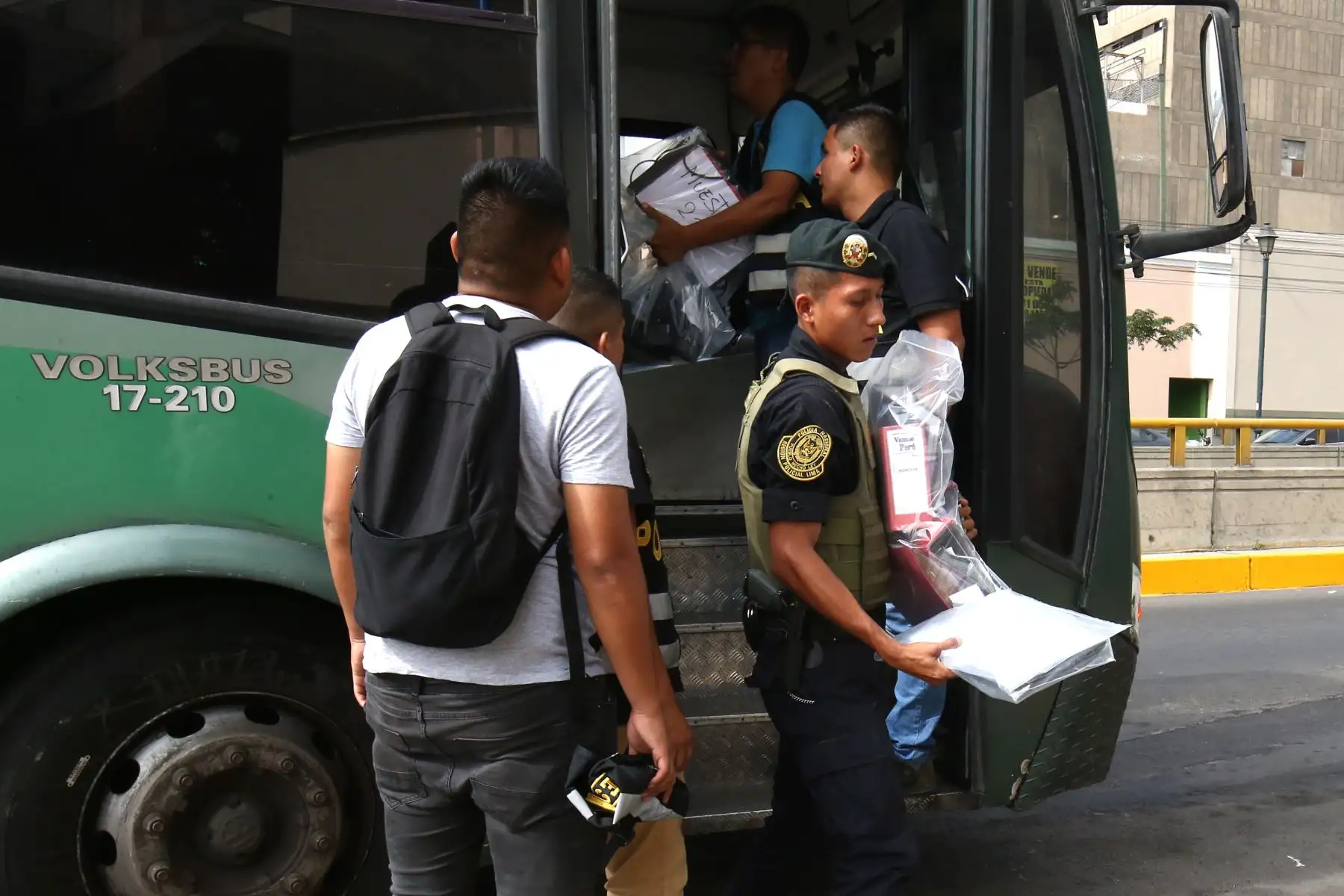 Incautación de documentos de Ex alcalde del Callao Juan Sotomayor es detenido por la policía por el caso Eslimp"Aporte fantasma". Foto: ANDINA/Vidal Tarqui