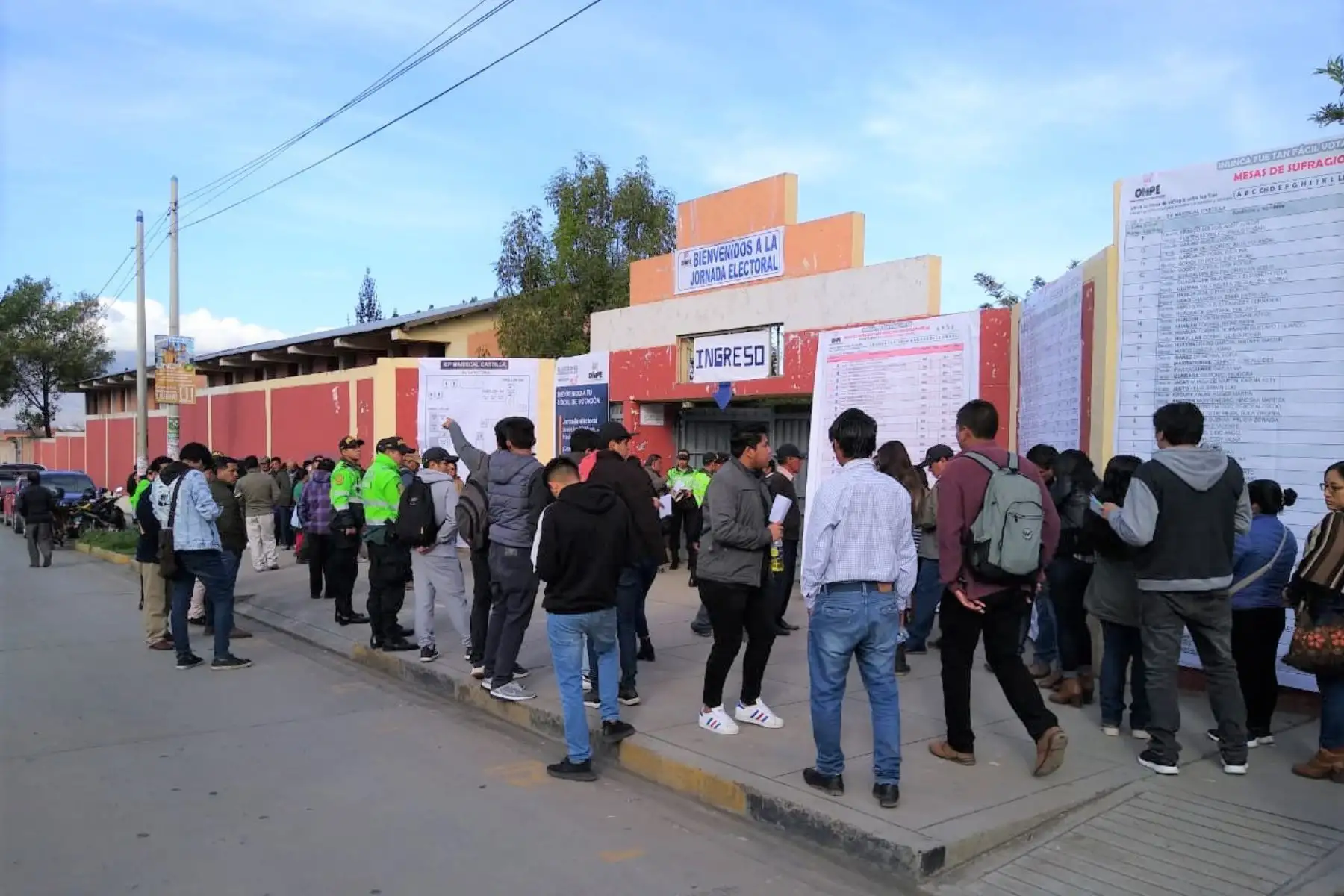 Cerca de un millón de electores sufragarán hoy en la región Junín para elegir representantes al Congreso de la República. Foto: Pedro Tinoco