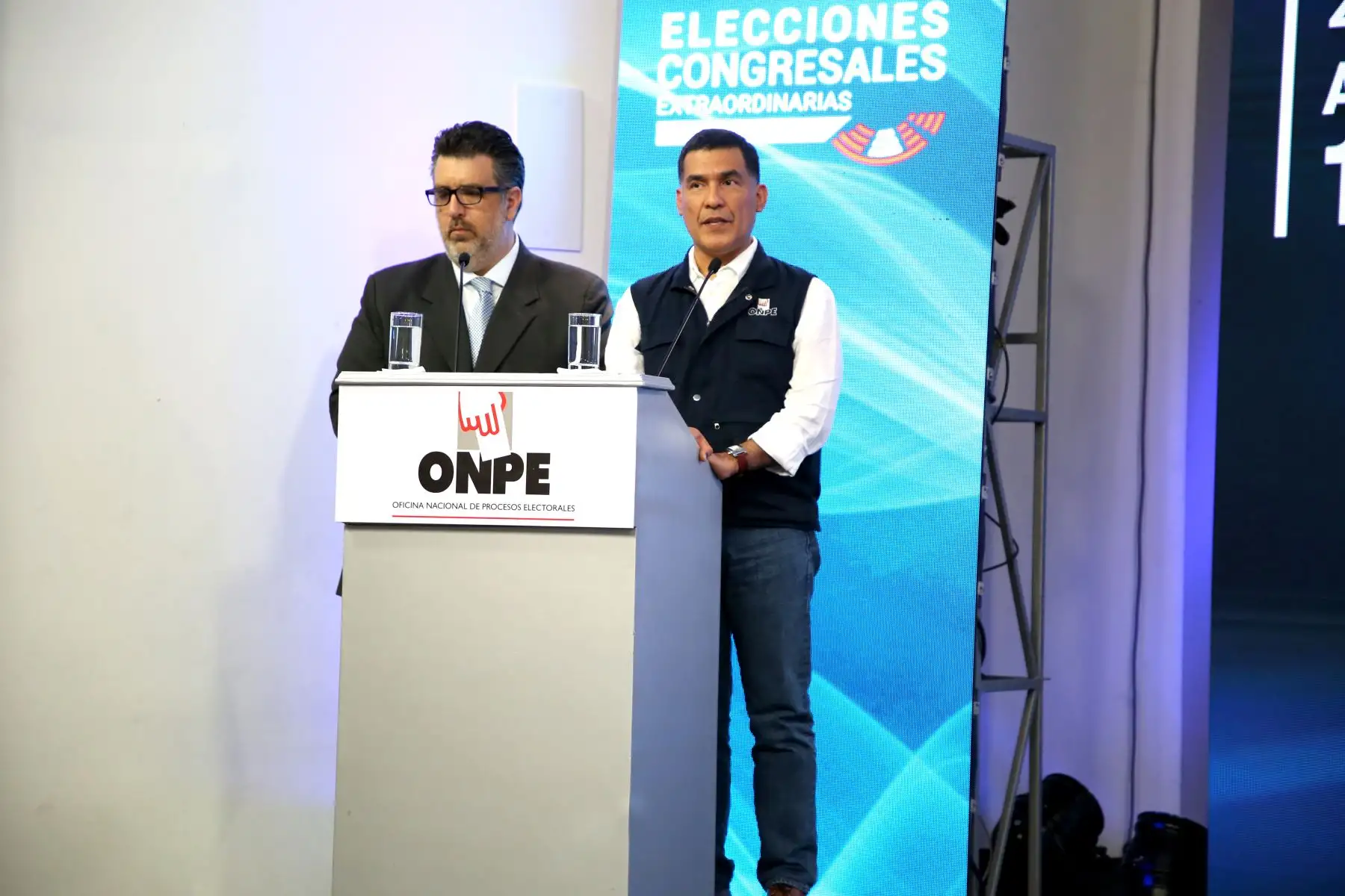 Presentación de resultados Elecciones Congresales 2020 a través de la señal en vivo de ONPE.
Foto: Difusión ONPE
